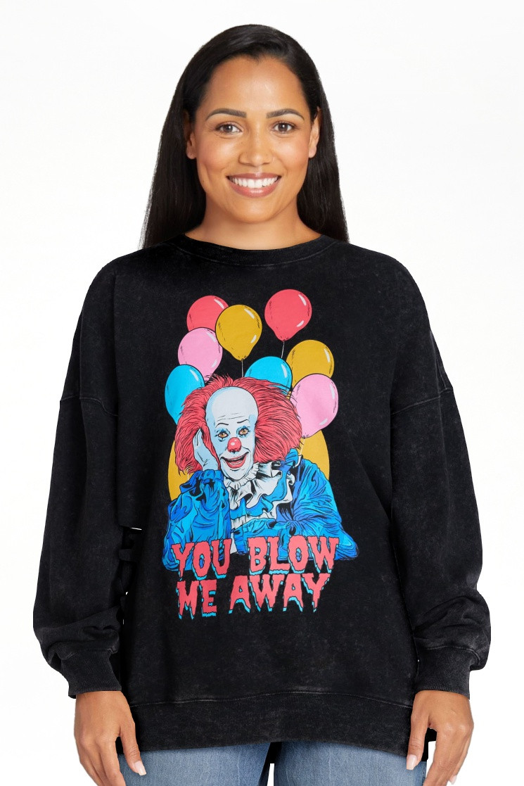 IT Women’s Pennywise Halloween Graphic Print Sweatshirt, Sizes XXS–XXL | Walmart (US)