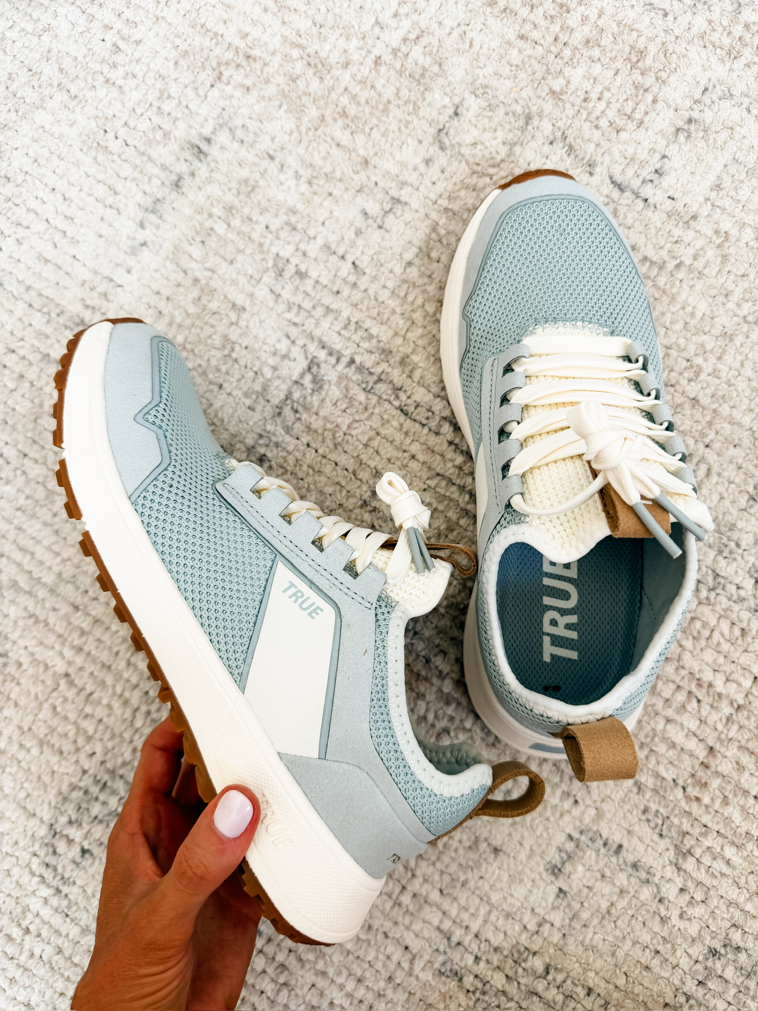 How cute are these blue sneakers?! They can be worn as golf shoes or for everyday! I love the color way, and they are currently 25% off!

Loverly Grey, golf shoes, womens golfwear, tennis shoes, activewear, athleisure 

 #LTKActive #LTKSaleAlert