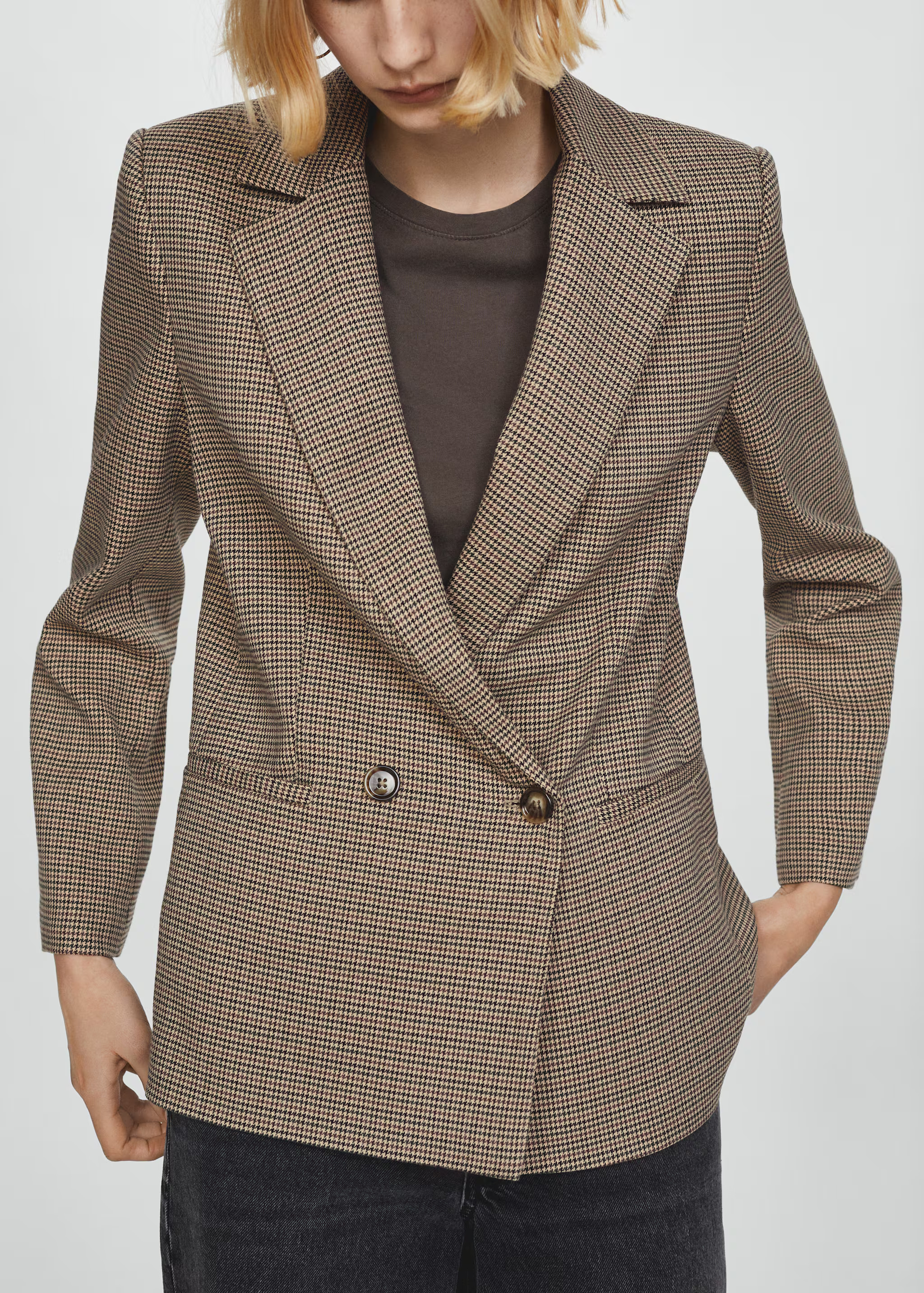 Double-breasted blazer - Woman | MANGO United Kingdom | MANGO (UK)