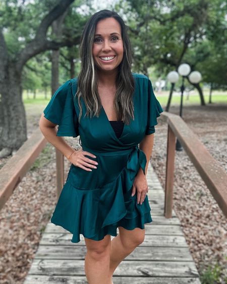 This dress is so comfy and flattering! 

#LTKSeasonal #LTKstyletip #LTKwedding