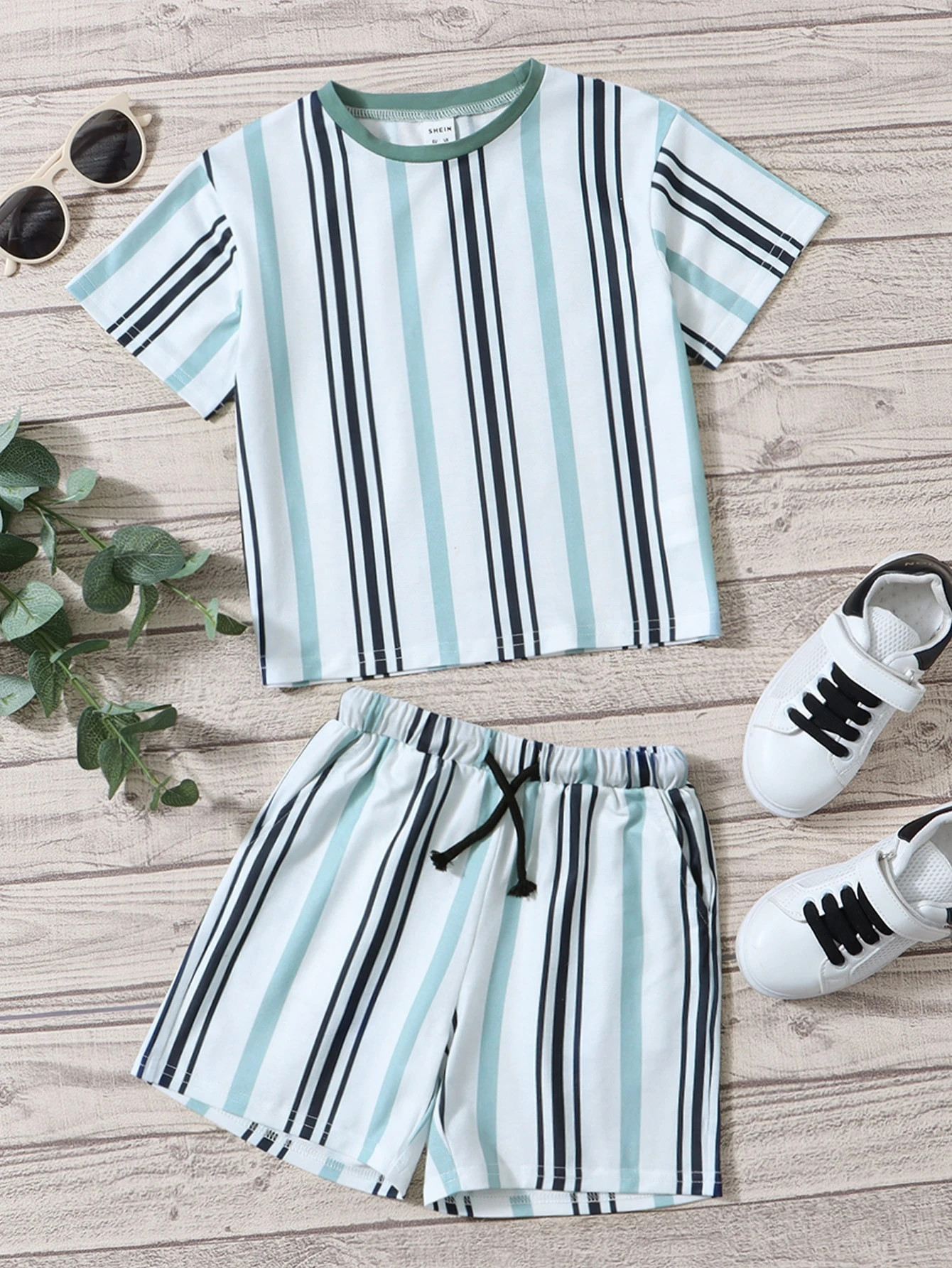 SHEIN Toddler Boys Striped Print Tee & Shorts Set
   SKU: sk2111036476600111      
          (832... | SHEIN