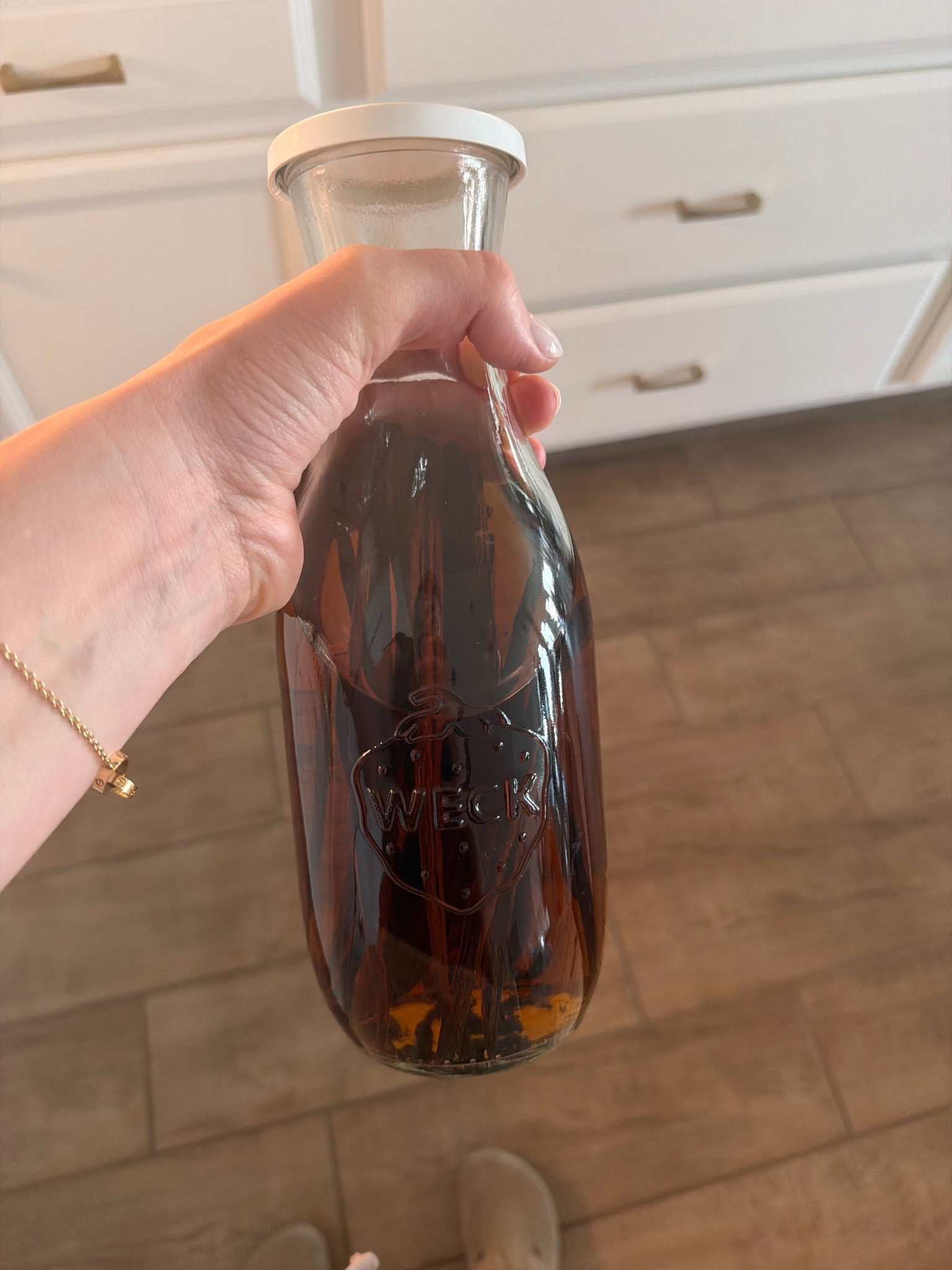 Making homemade vanilla extract! It’s actually quite easy- buy some vanilla beans (I bought mine from Vanilla Bean Kings), some bourbon (I chose Makers Mark), split the vanilla beans and submerge in the alcohol, and let sit for 6 months 💗 can’t wait to see how it turns out

#LTKfoodie #LTKdayinmylife #LTKmomlife