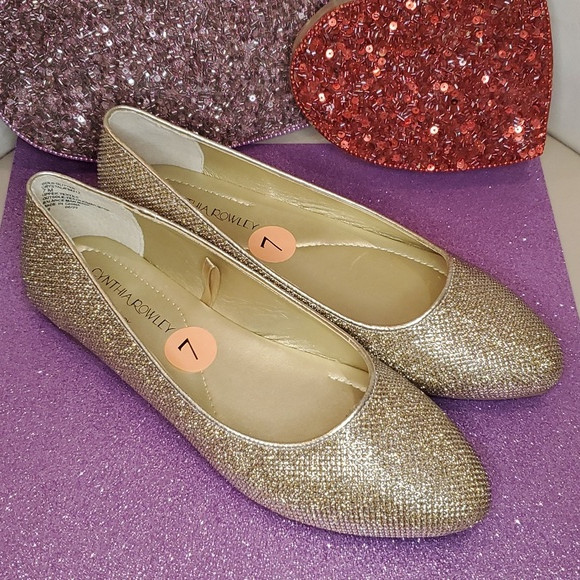 Cynthia Rowley 💖NWT💖 Size 7 Sparkly Gold Flats! 💖💖💖 | Poshmark