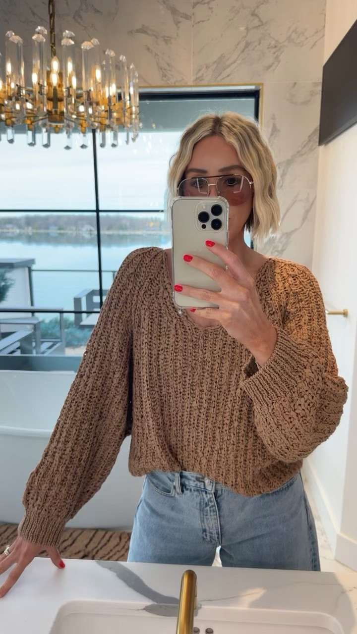 New sweater from Zara 🔥🔥🔥 I’m in a medium 