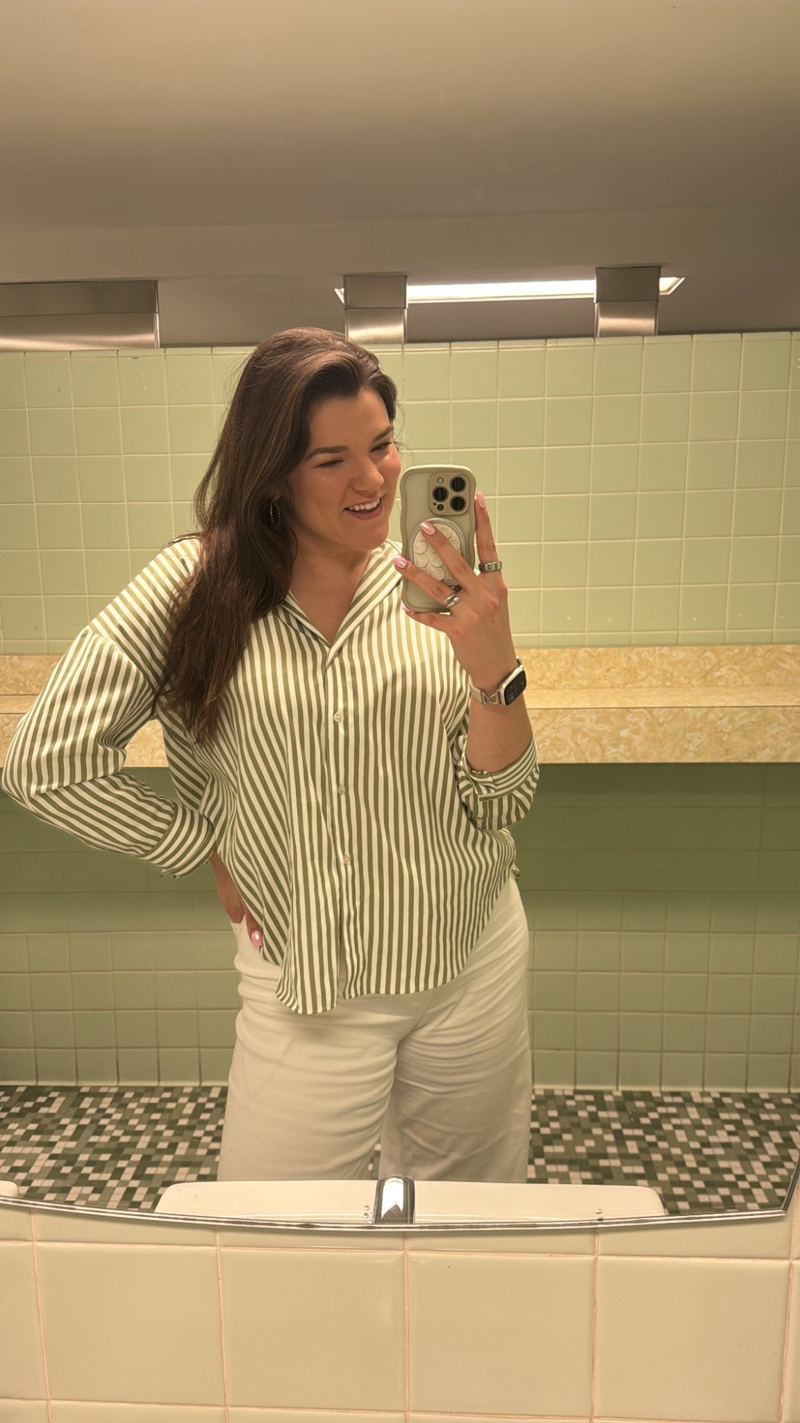 When my shirt matches the walls💚 this top would be perfect for St Patty’s day!🍀 I got mine from Zara, but linked similar options below!

#LTKdayinmylife #LTKootd #LTKWorkwear