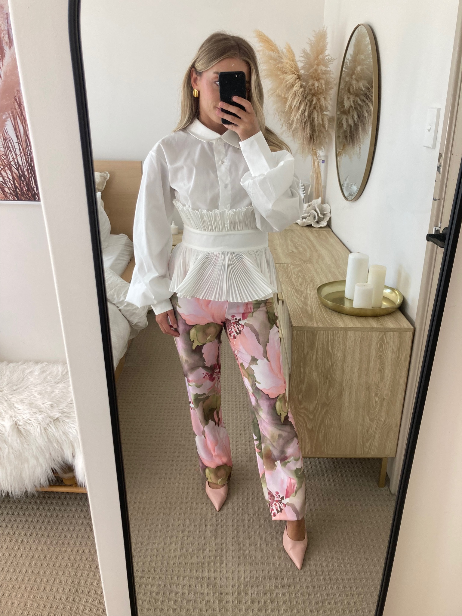 Shirt- it’s pretty true to size. I’m wearing a 6 and it is a nice fit. This shirt is so flattering and would also look nice with a pencil skirt! 

Pants - I’m wearing a size 6 and even though they fit perfectly around the way they are definitely a bit longer on me as I am only 152 cm. 

Heels- he’s a super comfy on is a  low heel so would be great to wear in an office! 




#LTKworkwear #LTKsummer #LTKspring