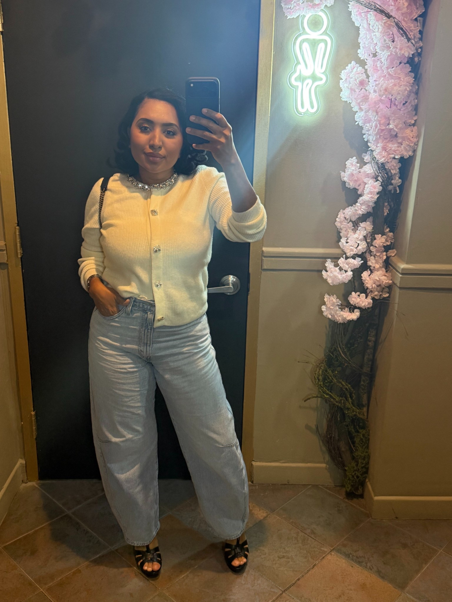 I can’t get enough of this outfit.

@Levi's 
#whbm

#LTKootd #LTKvlog #LTKgrwm