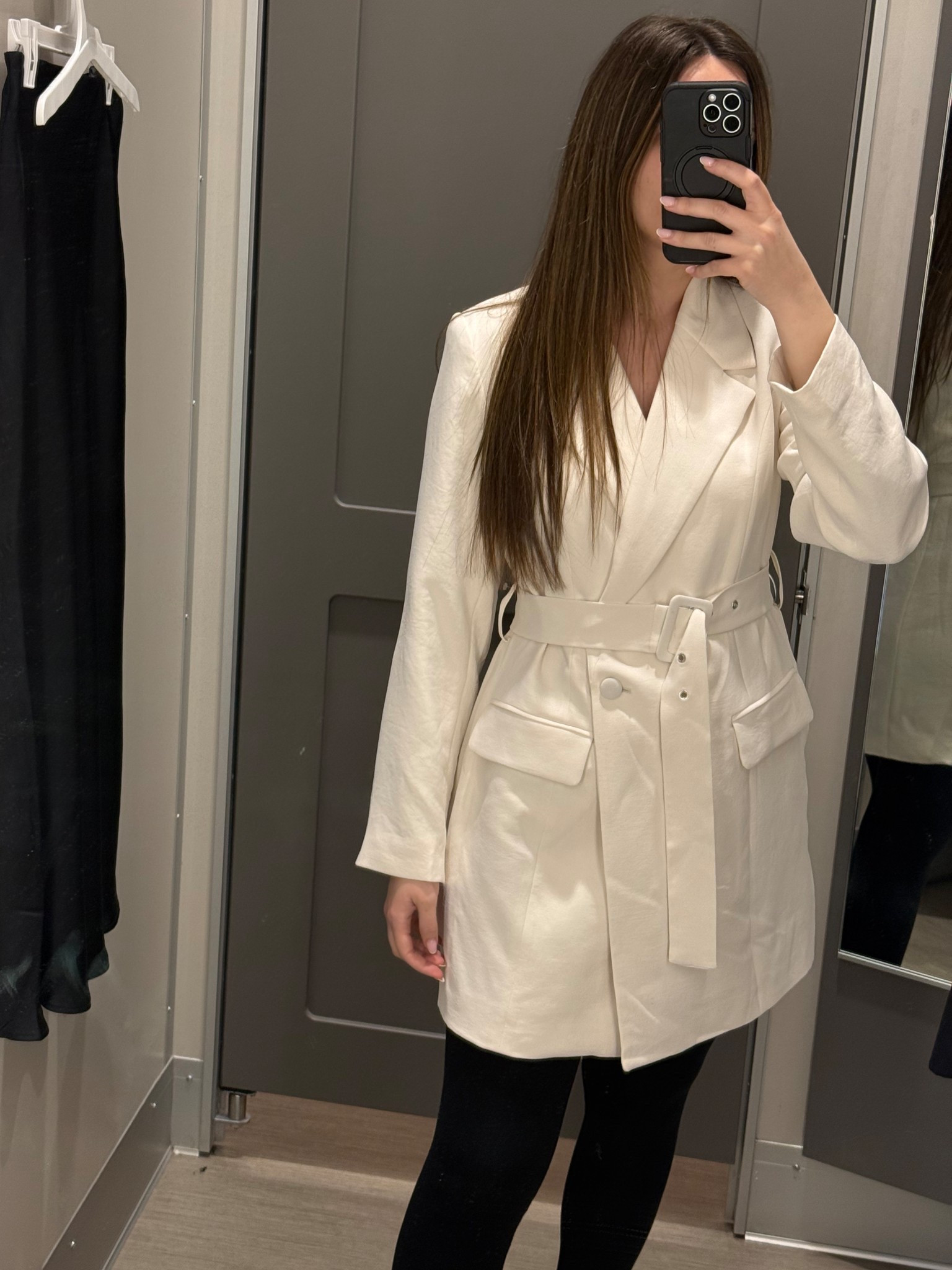 Target off white cream blazer mini dress 20% off 

#LTKSaleAlert #LTKFindsUnder50 #LTKStyleTip