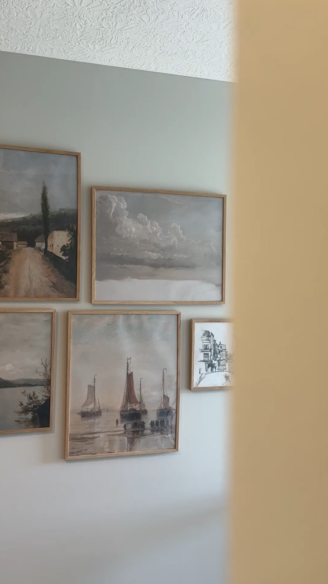 Unpopular opinion: You don’t need to spend hours designing a gallery wall.

The secret is buying one that’s already been curated for you.

The frame sizes are chosen.
The layout is planned.
The hard part is done.

It gives you that collected, designer look without the headache of trying to reinvent the wheel.

Comment SHOP and I’ll send you my favorite gallery wall sets!

#LTKHome #LTKSeasonal