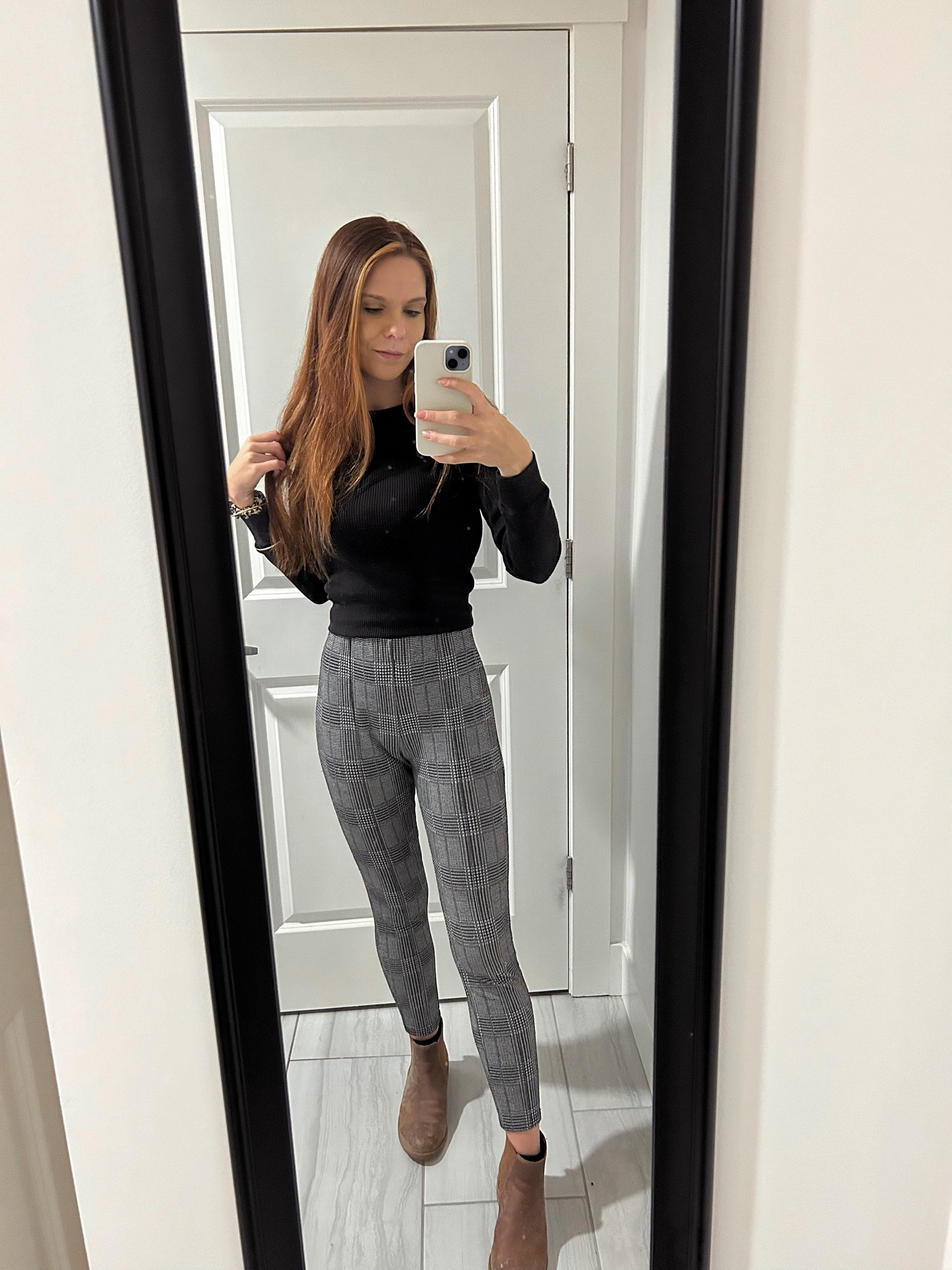 A simple dark look. Perfect for days at the office or casual dinner dates. 

#LTKeurope #LTKstyletip #LTKworkwear