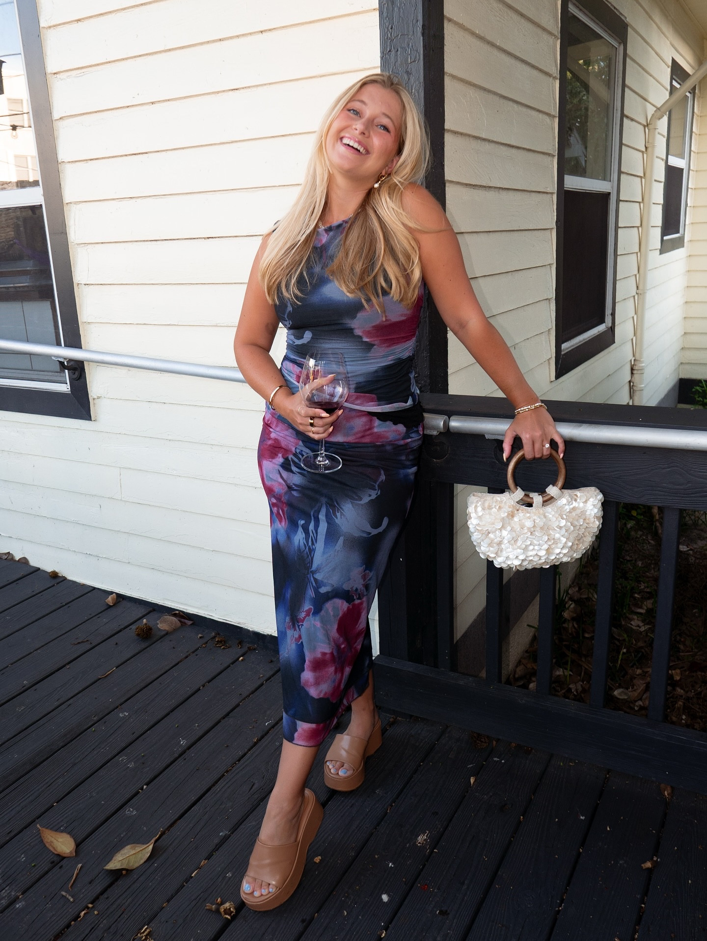 in good company 🎱💋🍸✨🎞️