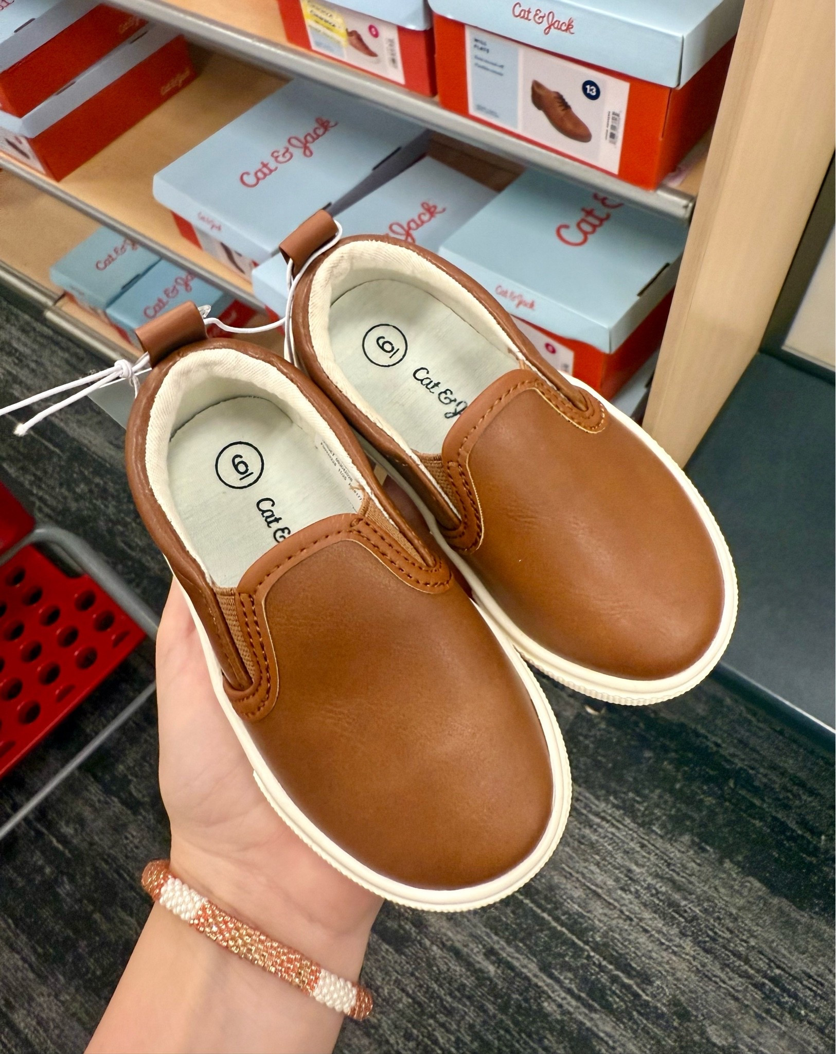Cat and Jack loafers

#LTKKids #LTKBump #LTKBaby