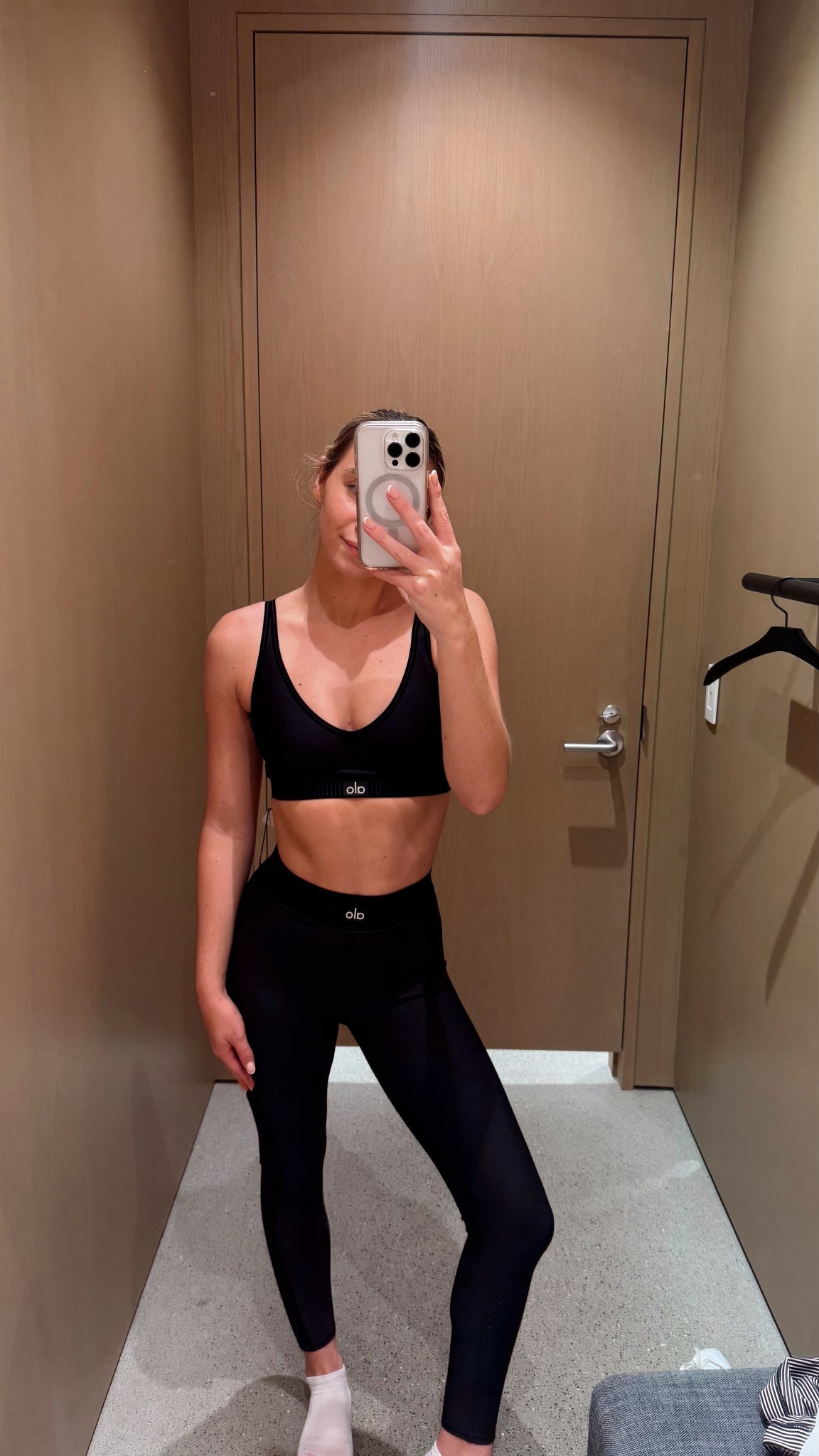 Alo yoga set best seller 