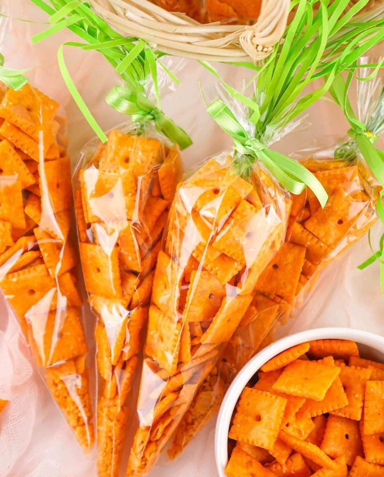 Easter gift /snack idea! 🐰 🥕 

Eater Recipes | holiday recipes | Easter snacks | kid gifts | kid snacks 



#LTKSeasonal #LTKHome #LTKFamily