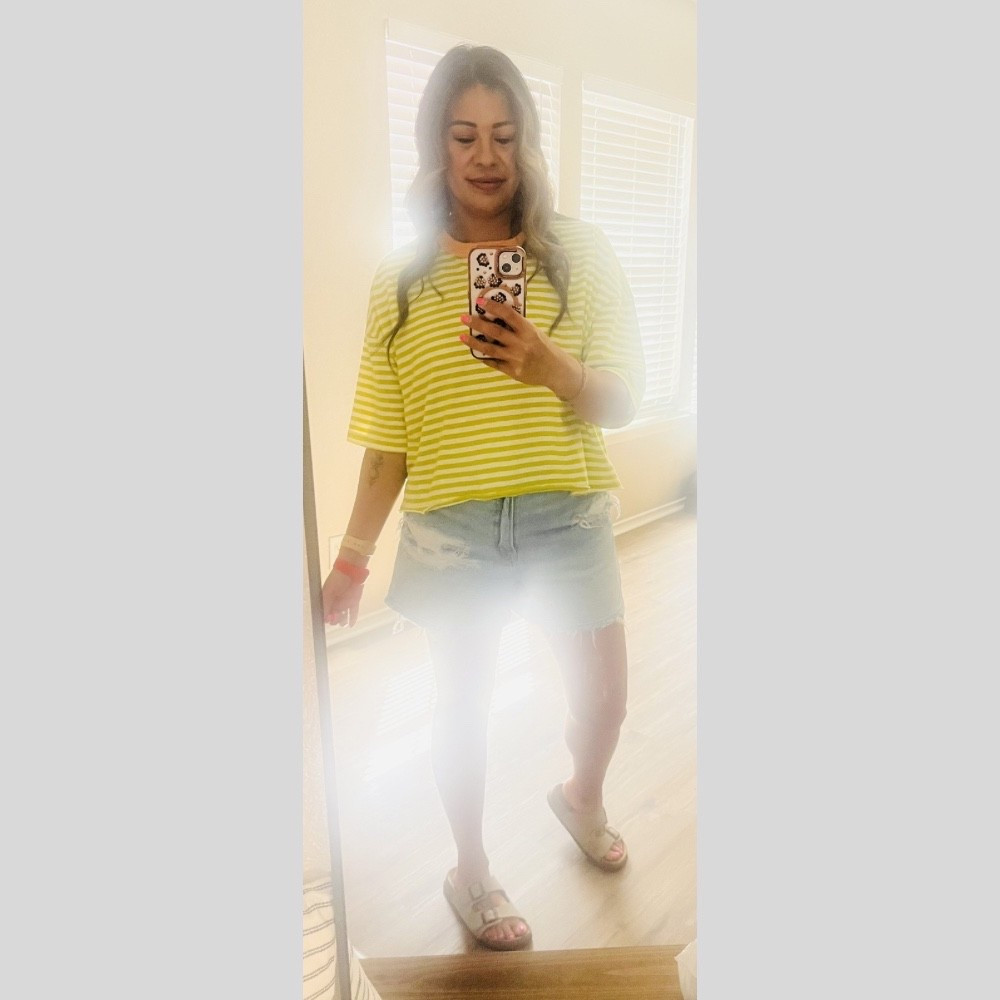 The lighting is super weird 😒😒 buttttt this AE fit is 🤩👏🏾🤌🏾 and this top is on double sale!! 🥳🥳

#LTKootd #LTKPetite #LTKSaleAlert