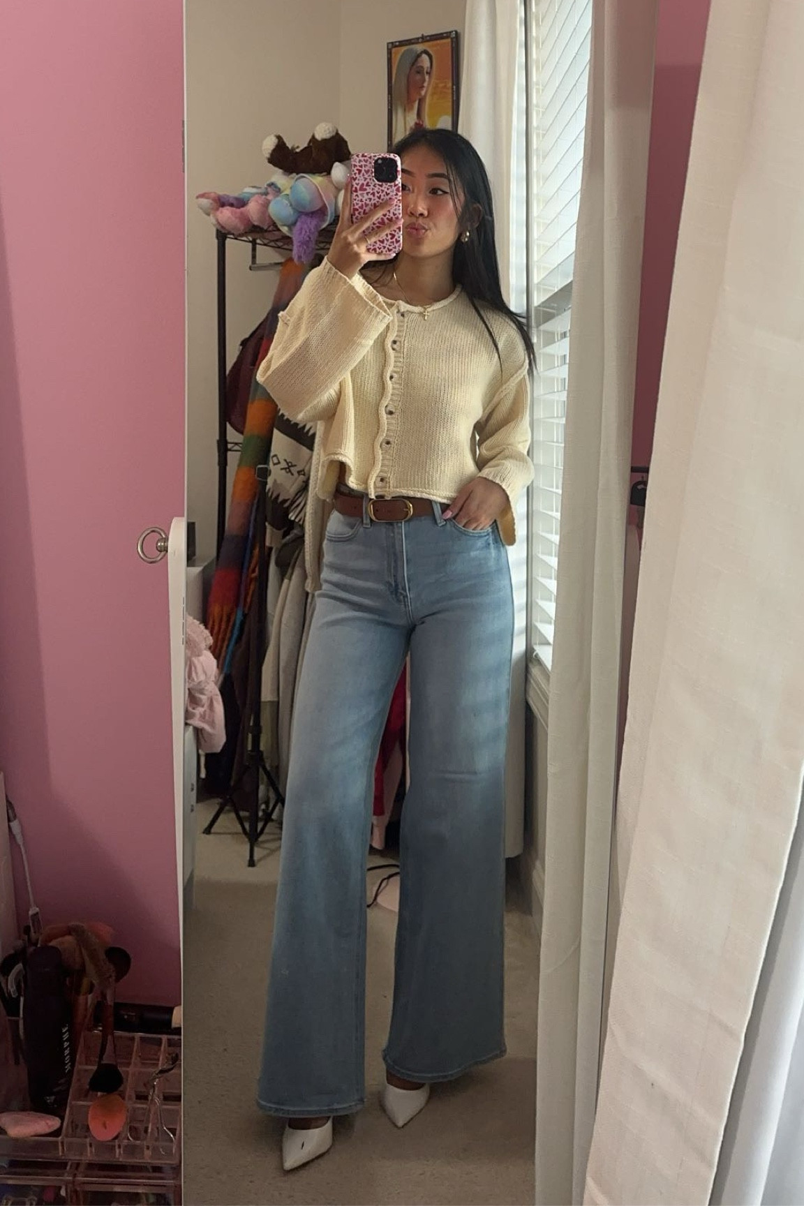 Minimal work outfit. Casual outfit. Straight leg jeans. Beige cardigan. Grey bandit code brooketang15! Wearing a size small and 26W

#LTKWorkwear #LTKFindsUnder50 #LTKStyleTip