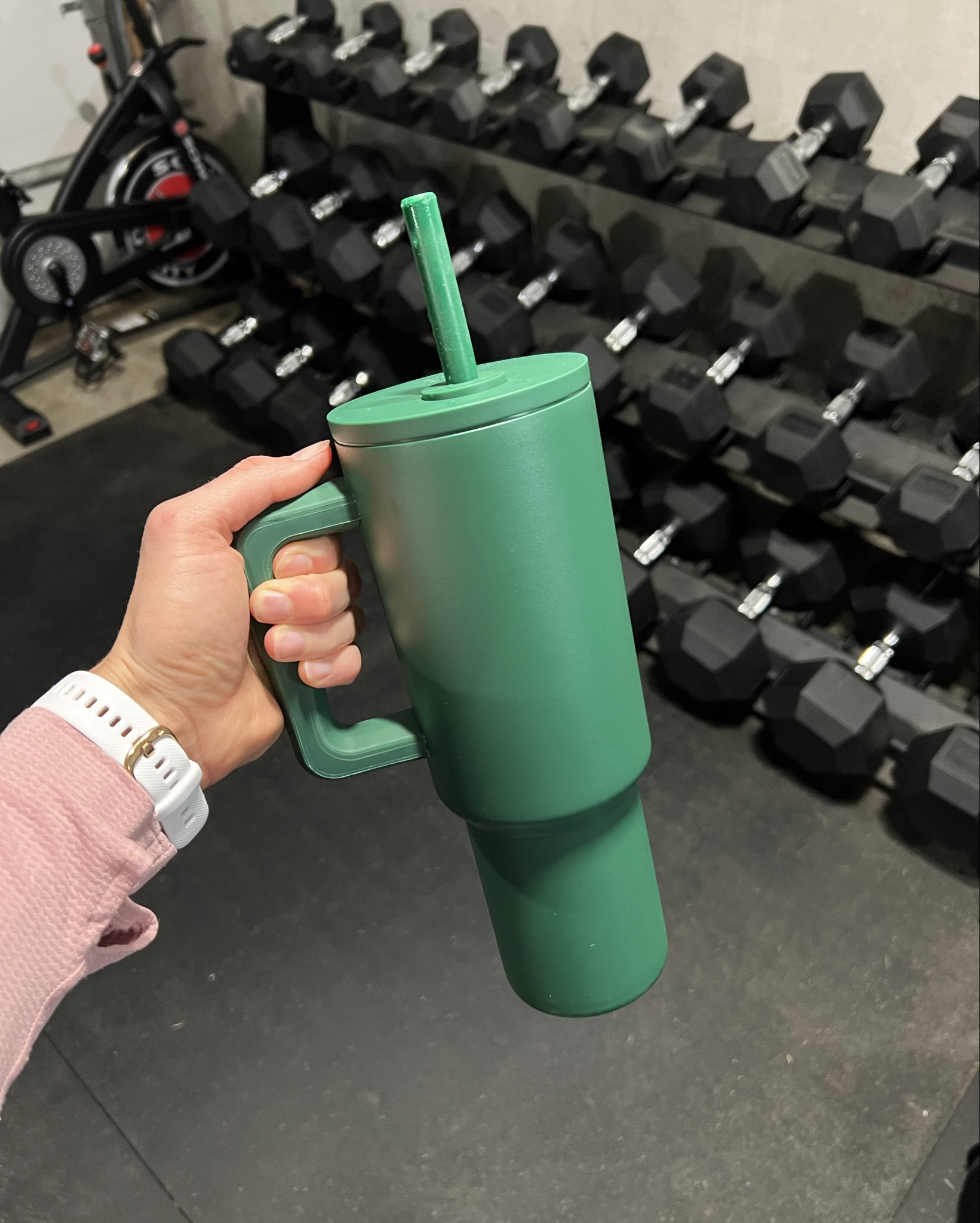 The new version of Simply Modern’s 40oz. tumbler - it locks, similar to the Brumate Era but a little cheaper! My new favorite for sure. The handle and bottom of the cup are grippy, and the straw is flexible!

#LTKSaleAlert #LTKFitness #LTKFindsUnder50