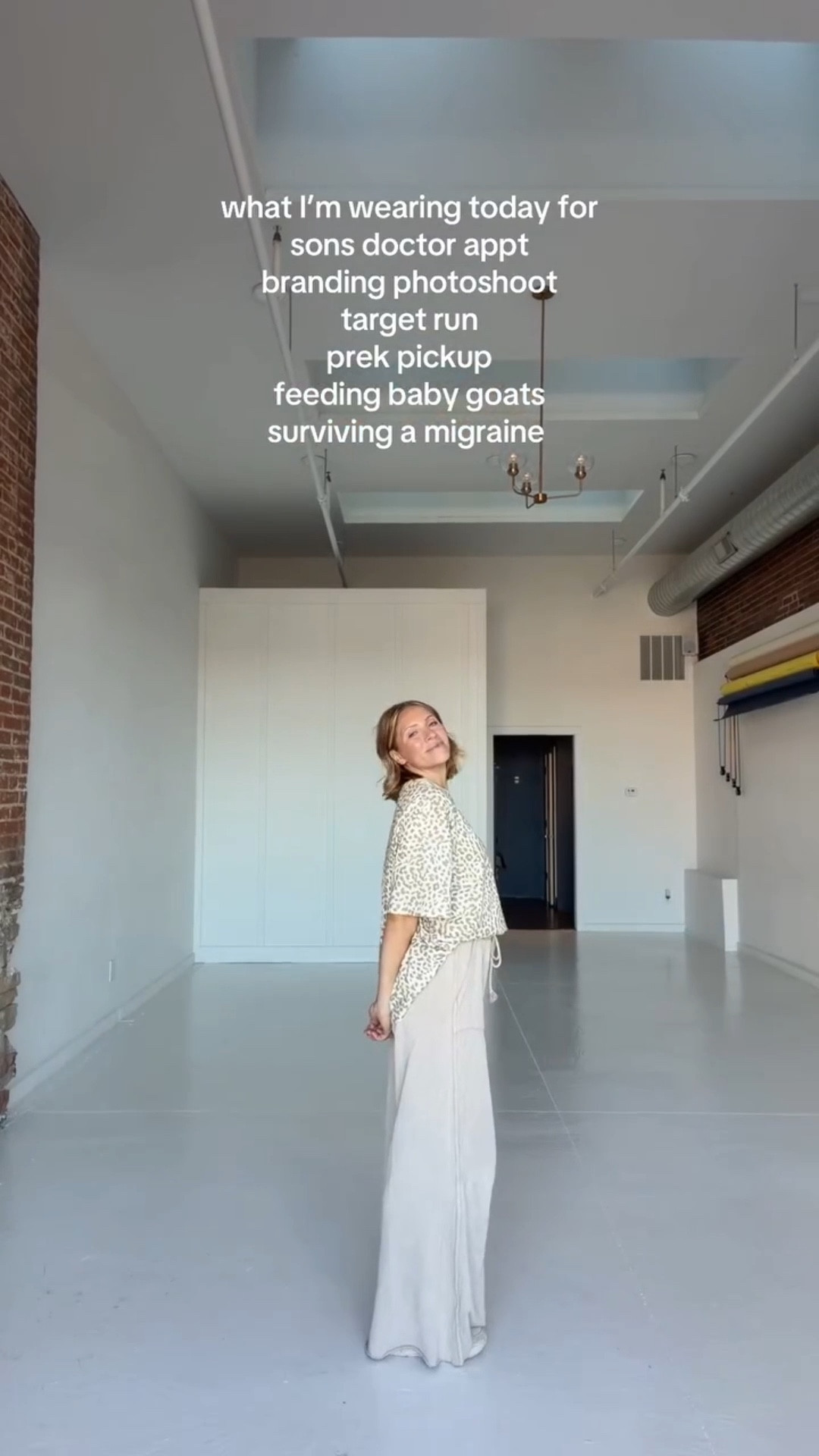 These pants are a tall girls dream #ootd #momstyle #photographer #springstyle 

#LTKSaleAlert #LTKTall #LTKSeasonal