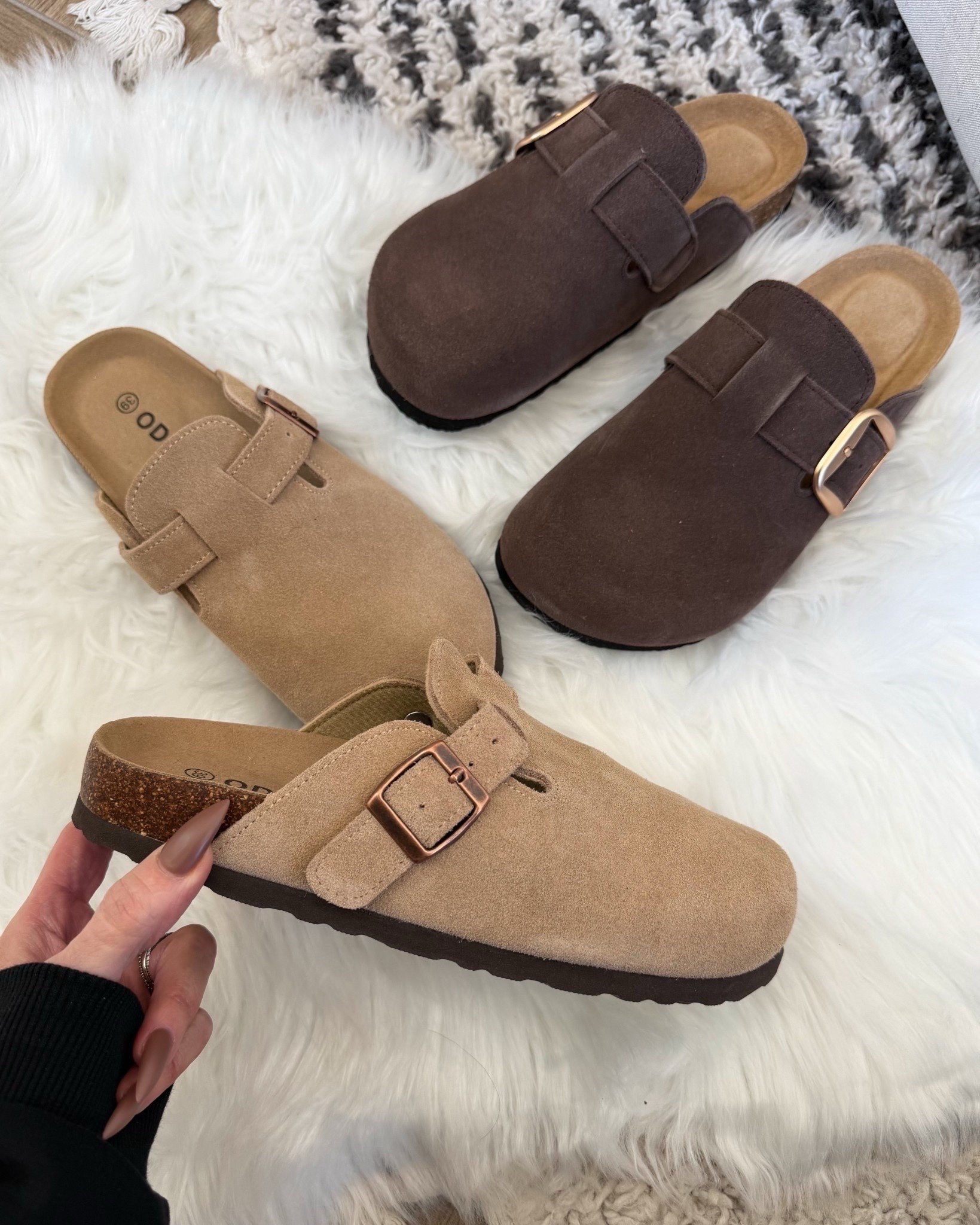 On sale and only $25!
My favorite clogs...they are both comfy and fabulous and run tts in beige and sz up 1/2 in brown


#LTKFindsUnder50 

#LTKSaleAlert #LTKSeasonal #LTKmomlife