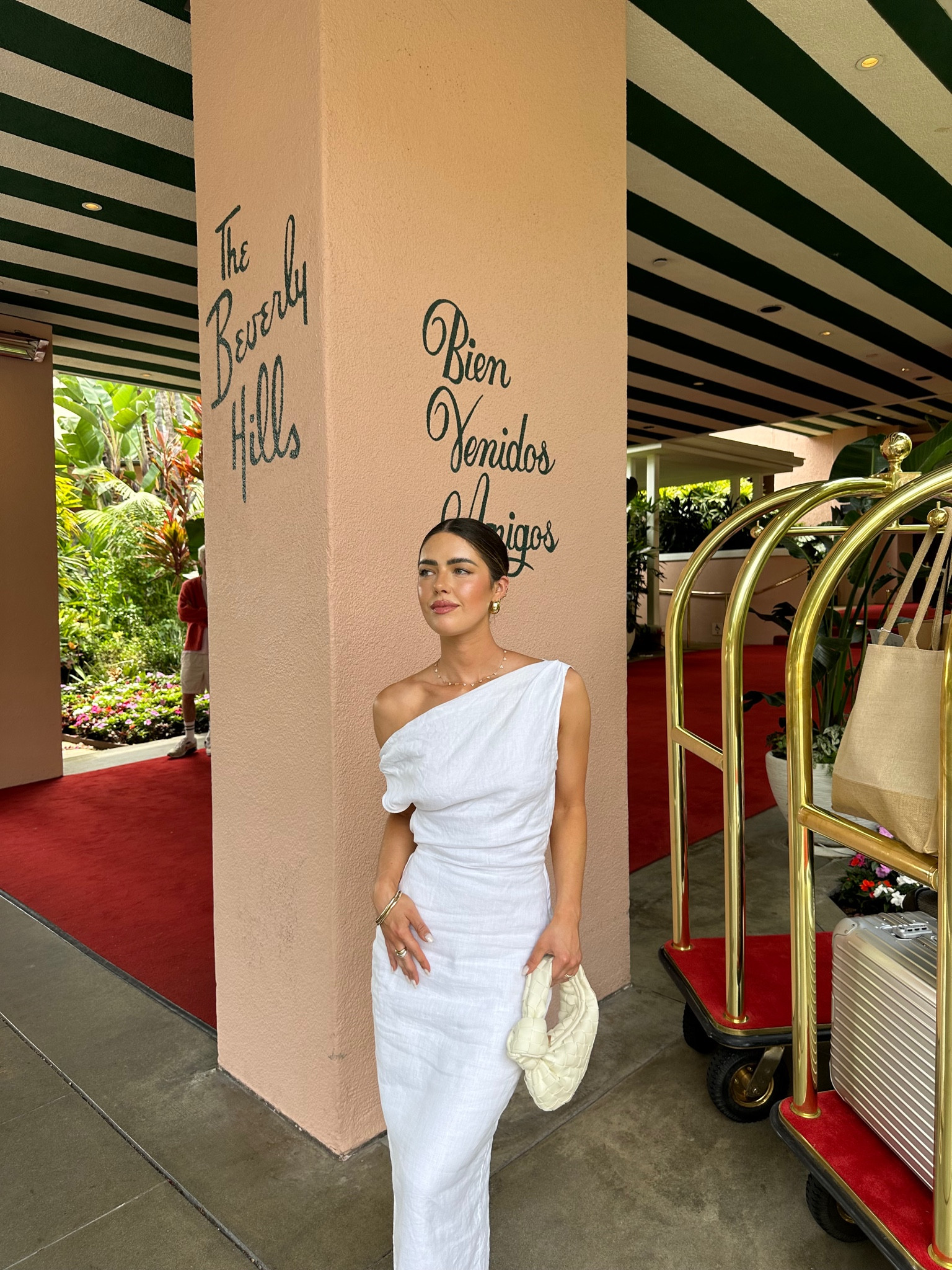 White dress, linen dress, one shoulder dress, asymmetric dress, Bardot dress, one shoulder asymmetric dress, white linen dress, day dress, event dress, races dress, holiday dress, brunch outfit, holiday outfit, white leather bag, knot handle white leather bag, knot handle bag, Dissh, Bottega Veneta, Anthropologie, & Other Stories, Pitusa

#LTKSeasonal #LTKstyletip #LTKeurope