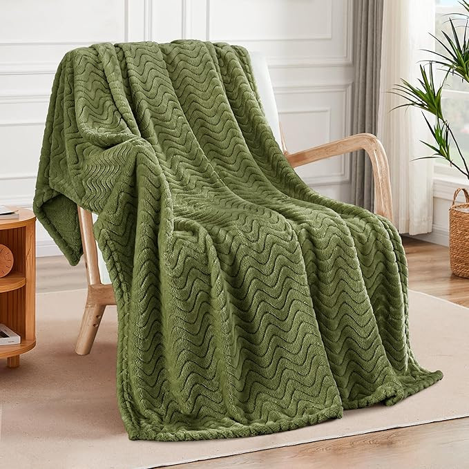 Exclusivo Mezcla Soft Fleece Throw Blanket for Couch, Cozy Lightweight Blankets with Decorative W... | Amazon (US)