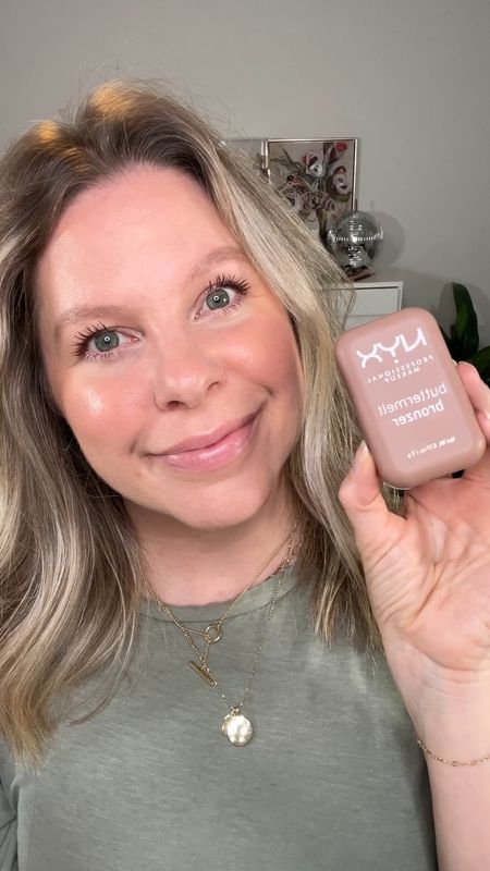 I’ve been wearing this @NYX Professional Makeup buttermelt bronzer around the last few days and here is what you need to know about it. It smells good, it’s pigmented, it blends out pretty well and has a nice sheen and it works well as a blush 🤗

You can find it in this post here. I’m wearing shade: 
All butta'd up! 

#summermakeup #summermakeuplook #bronzer #everydaymakeup #over35makeup 

#LTKFindsUnder50 #LTKVideo #LTKBeauty