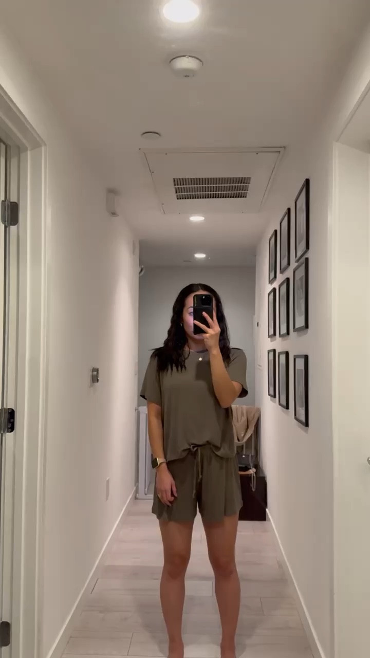 Literally the comfiest lounge set ever  

#LTKtravel #LTKfindsunder100 #LTKfindsunder50