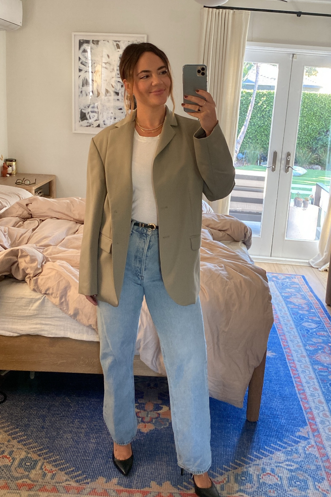 Young but old, professional but cool.


#LTKmidsize #LTKworkwear