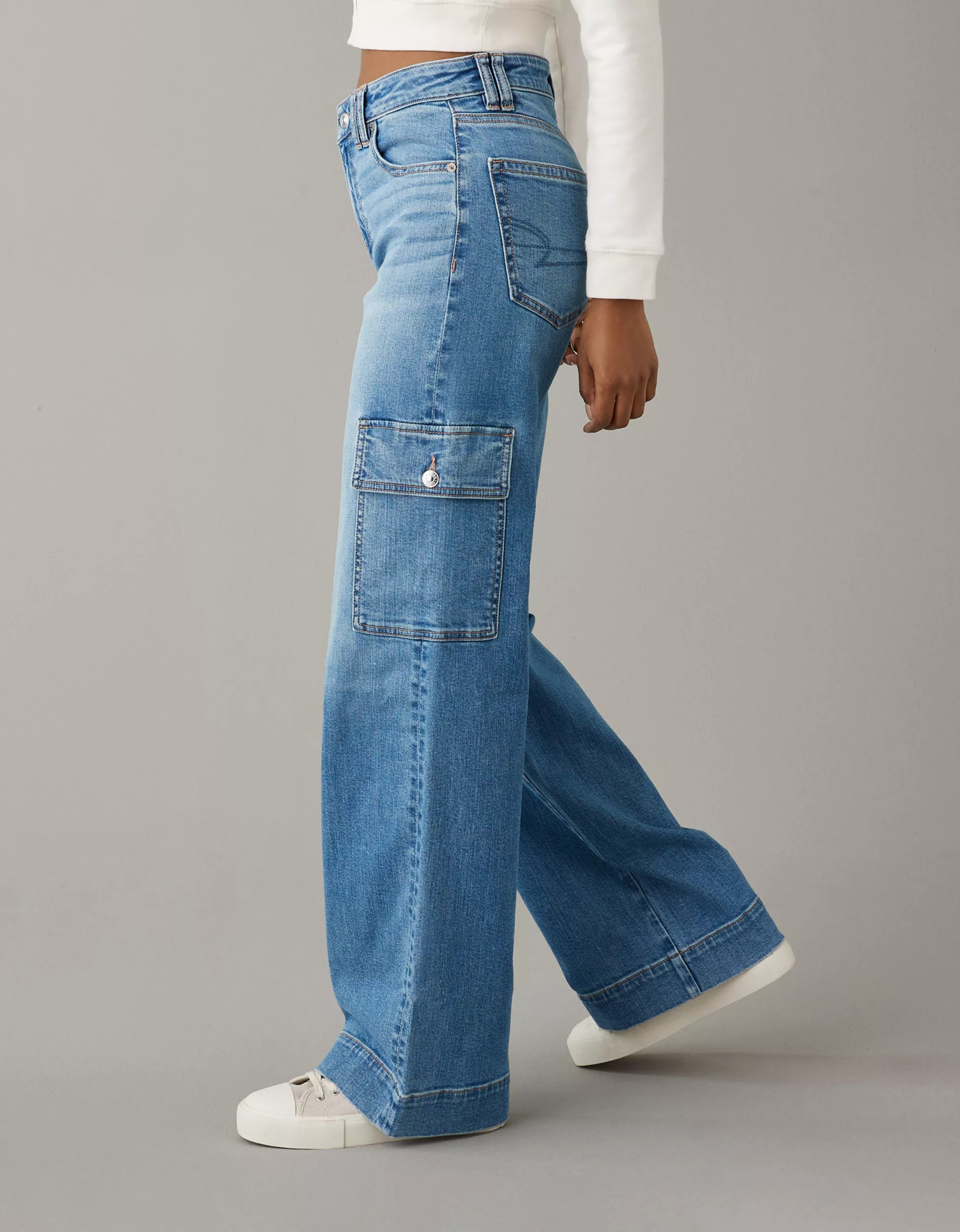 AE Dreamy Drape Stretch Super High-Waisted Cargo Baggy Wide-Leg Jean | American Eagle Outfitters (US & CA)