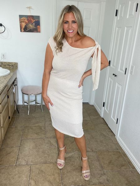 This khaki waffle knit off the shoulder midi dress from Cupshe is the perfect vacation dinner outfit! 

 Codes:  LoveMelissa15 can enjoy 15% off sitewide on orders $65+ 
 Super20 can enjoy 20% off sitewide on orders $109+ 


#LTKswim #LTKstyletip #LTKSeasonal