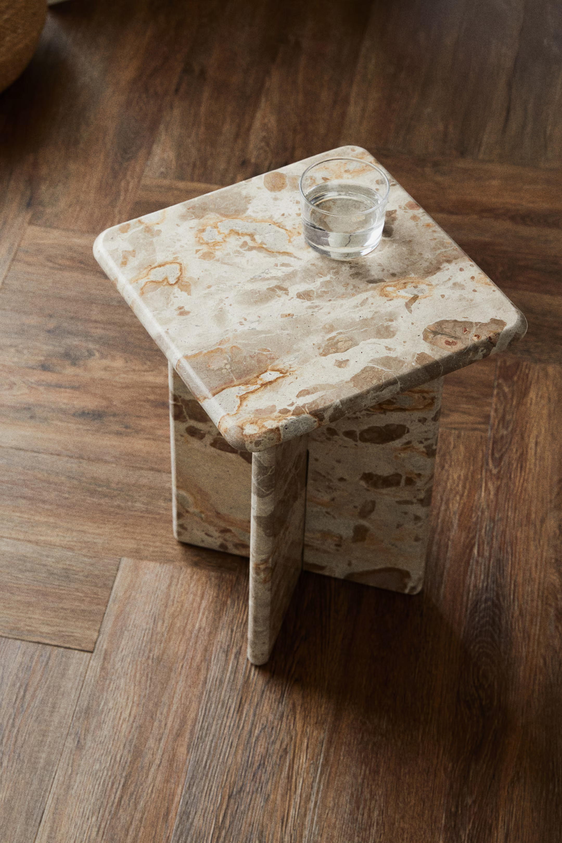 Marble side table | H&M (UK, MY, IN, SG, PH, TW, HK)