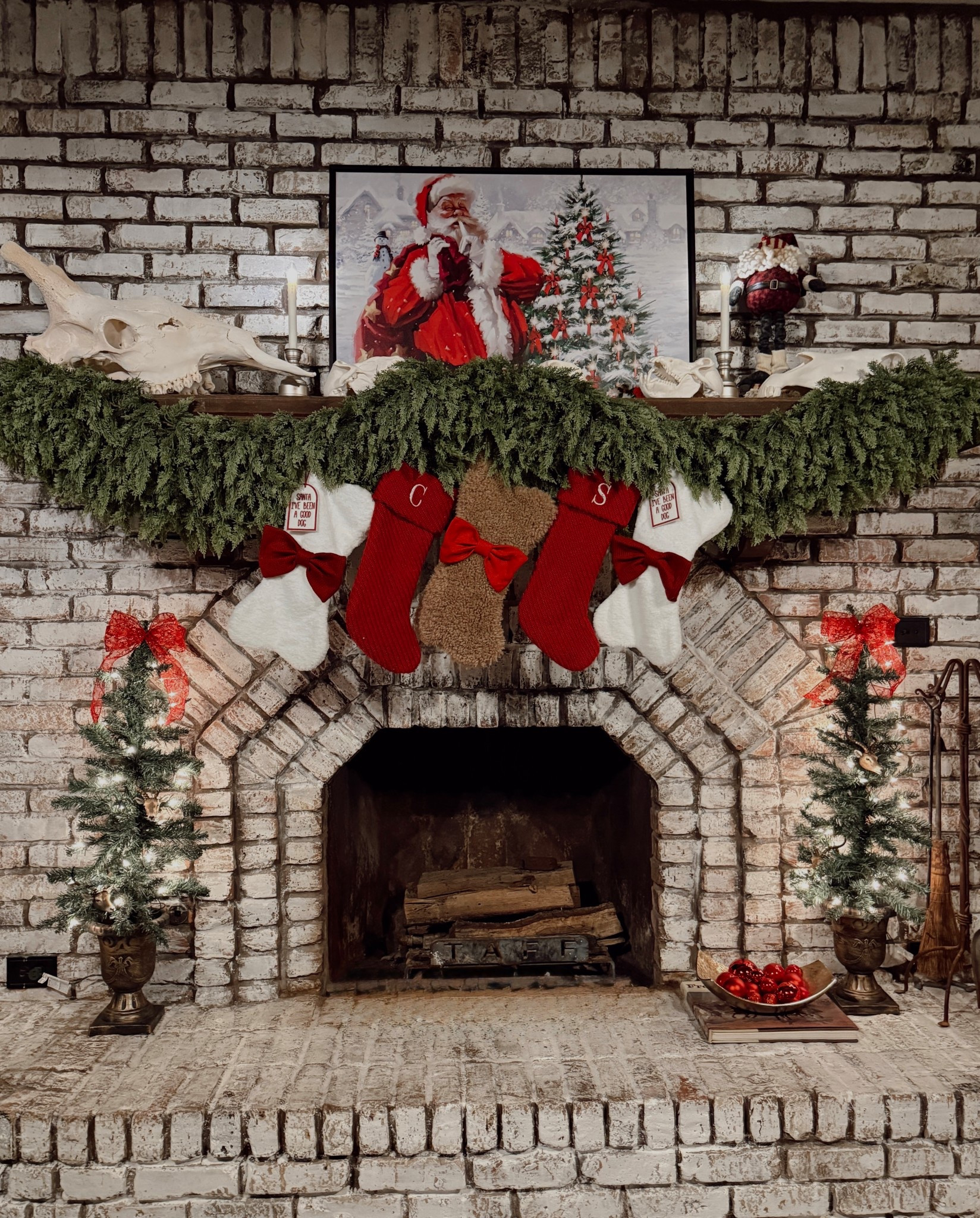 If you’re in the market for a new garland… THIS IS THE ONE 😍 i stacked 2 for a fuller look, but even with just one it’s perfect!! #christmas #garland #christmasdecor #amazon

#LTKHoliday #LTKSeasonal #LTKFindsUnder100