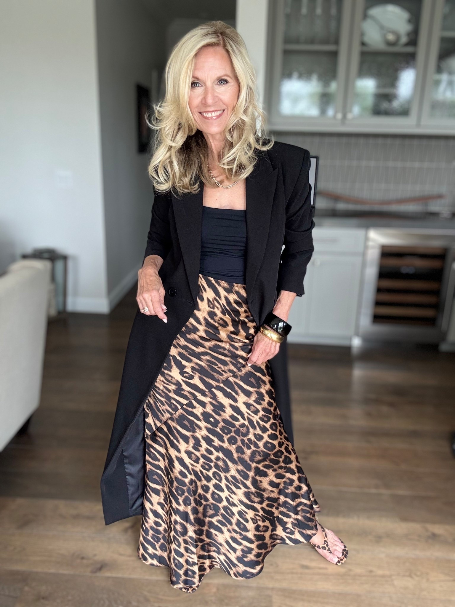 One of my favorite holiday looks and it doesn’t have rhinestones, sequins or velvet…

This gorgeous satin leopard Maxi Skirt and extra Long Blazer sparkles all in its own way.

There’s something about this look that just says cool chic for the holidays. No sparkle needed here. 

The best part…both pieces are on sale!

This holiday look is for me! How about you??

Follow me for more 50+ holiday style inspiration.



#LTKSaleAlert #LTKOver40 #LTKHoliday