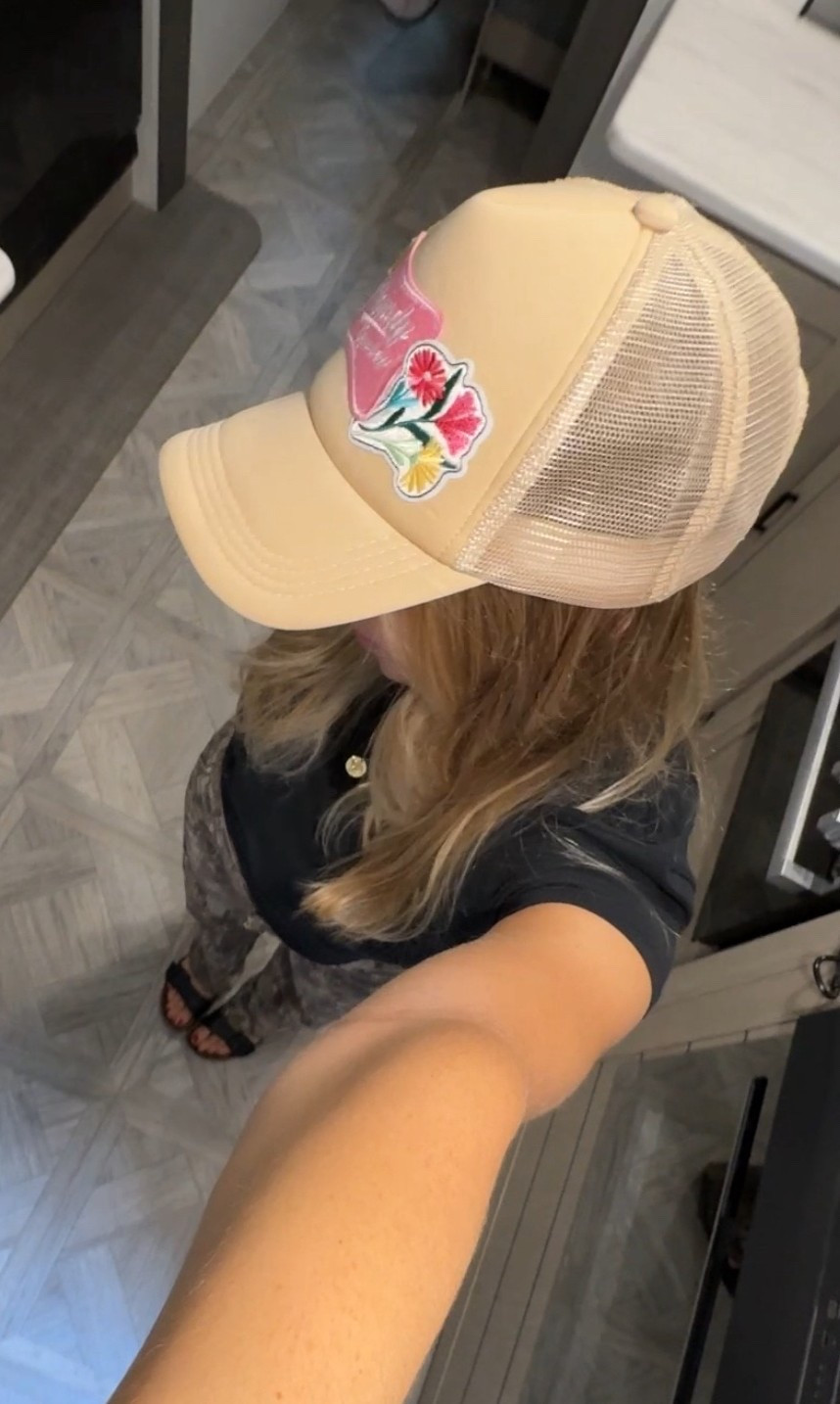 camp cargo pants: XS 
black Abercrombie cotton baby tee: size S
white Amazon baby tee 

#LTKFindsUnder50 #LTKStyleTip #LTKPetite