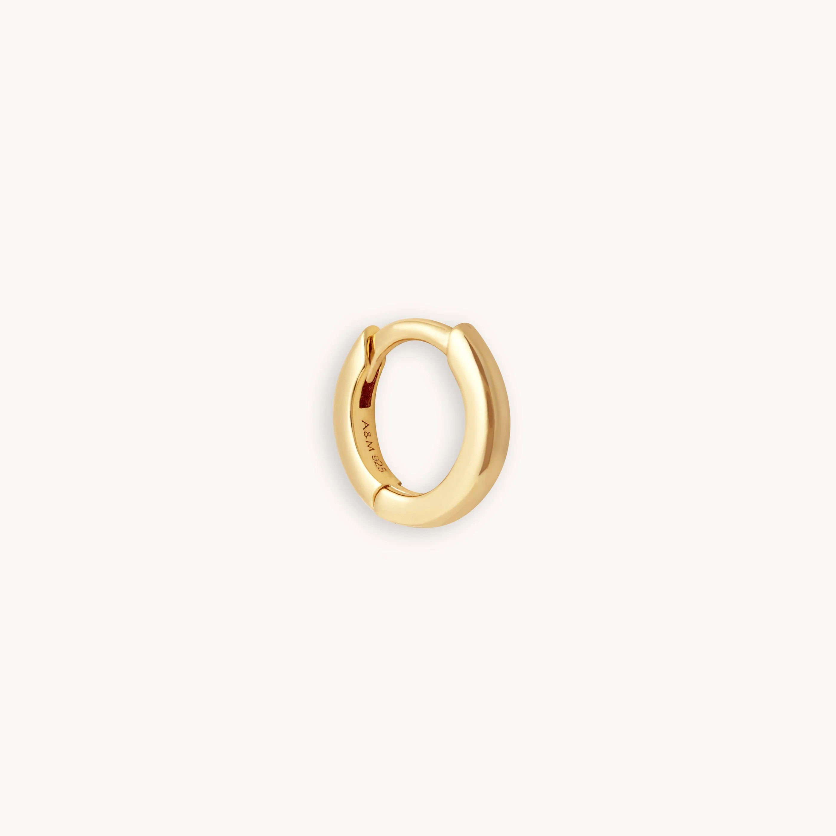 Essential 6.5mm Hoop in Gold | Astrid & Miyu UK