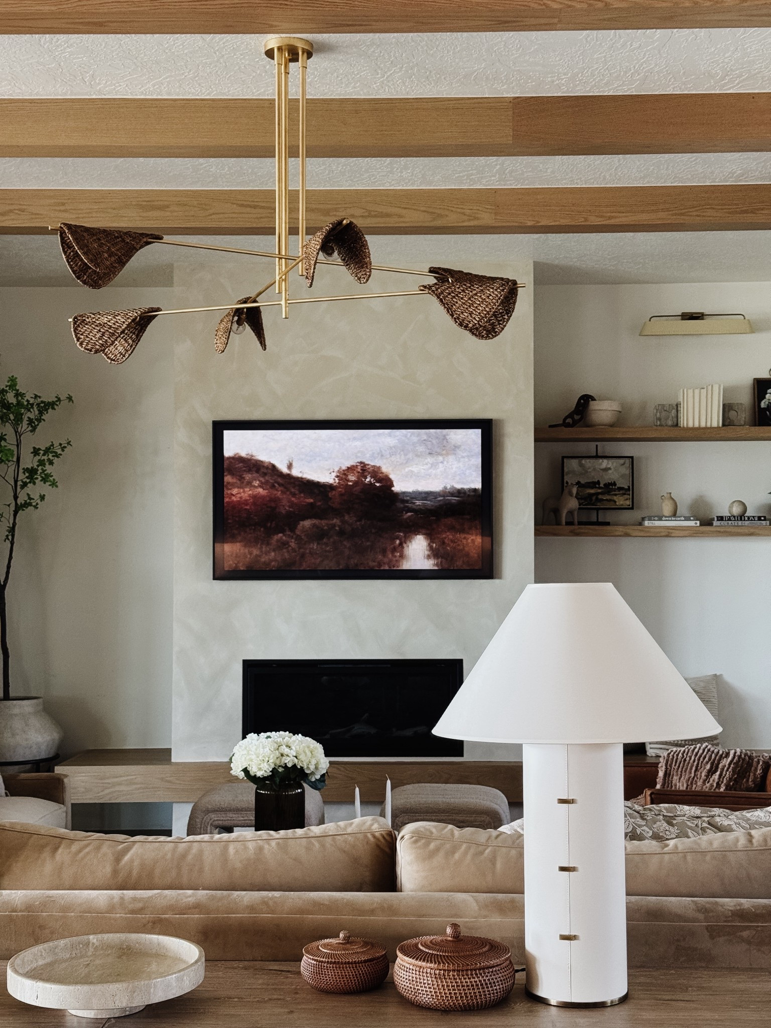 Living room accent lighting 

#LTKHome