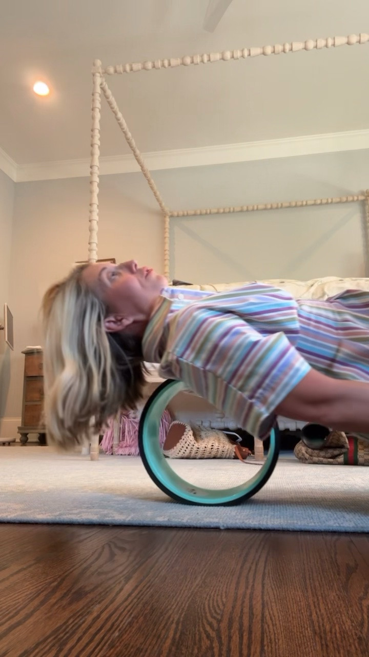 Daily 5…#4…back stretcher! These back stretches are absolutely amazing and I’ve had them for years.

#LTKselfcare #LTKdayinmylife #LTKHome