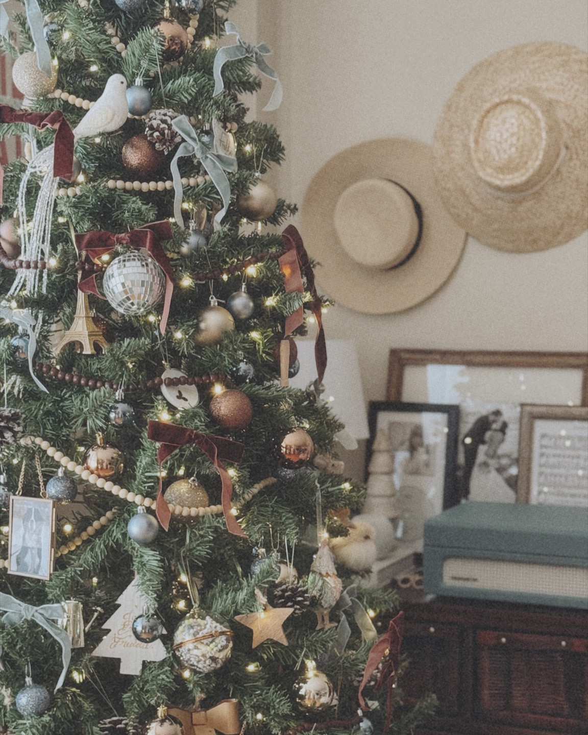 It’s the most wonderful time of the year! 🎶🎄

#LTKcasa #LTKstyletip #LTKwinter