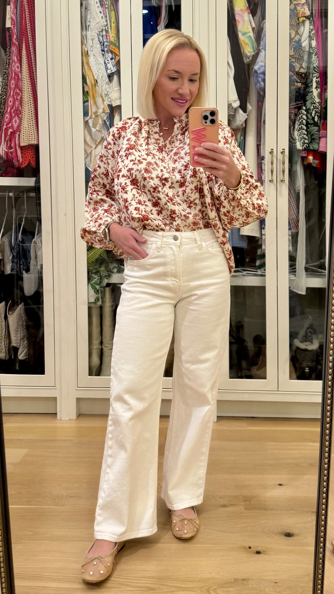 Tuckernuck blouse, Tuckernuck cream jeans. Size XS top. Size 25 jeans. Fall look. Fall style. Fall cream. Fall style.
Petite style 

#LTKStyleTip #LTKSeasonal #LTKPetite