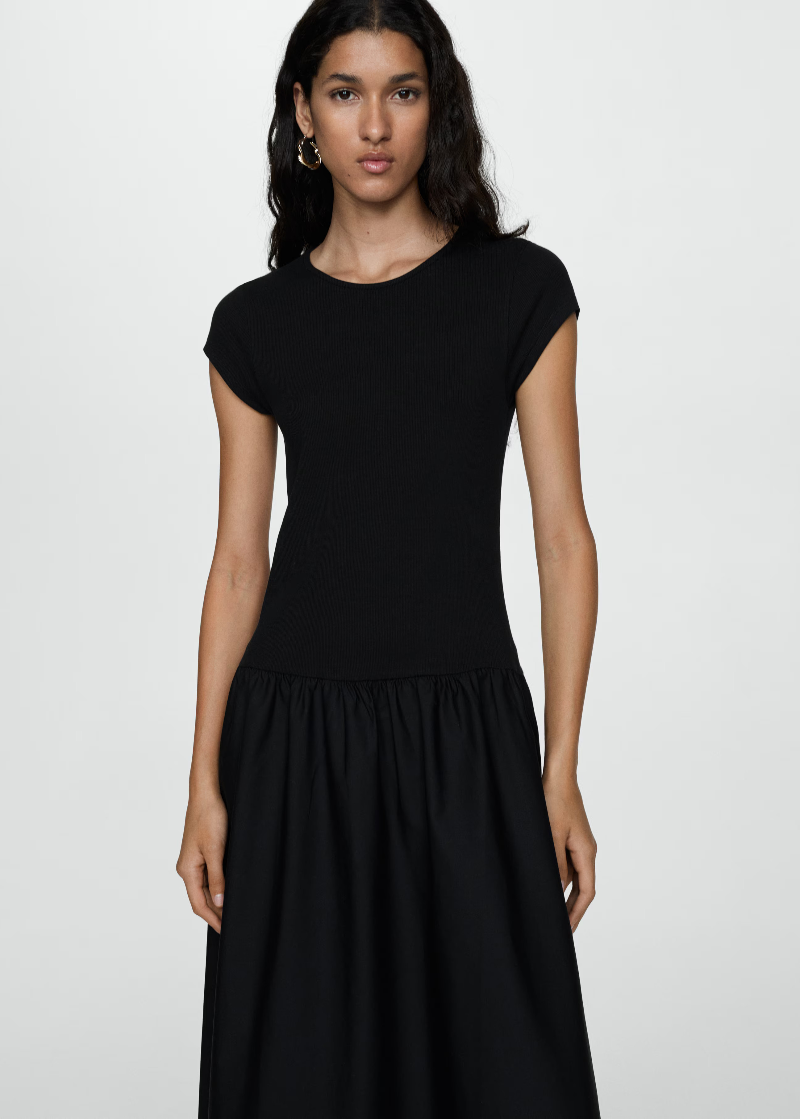 Robe évasée froncée - Femme | MANGO France métropolitaine | MANGO (FR)