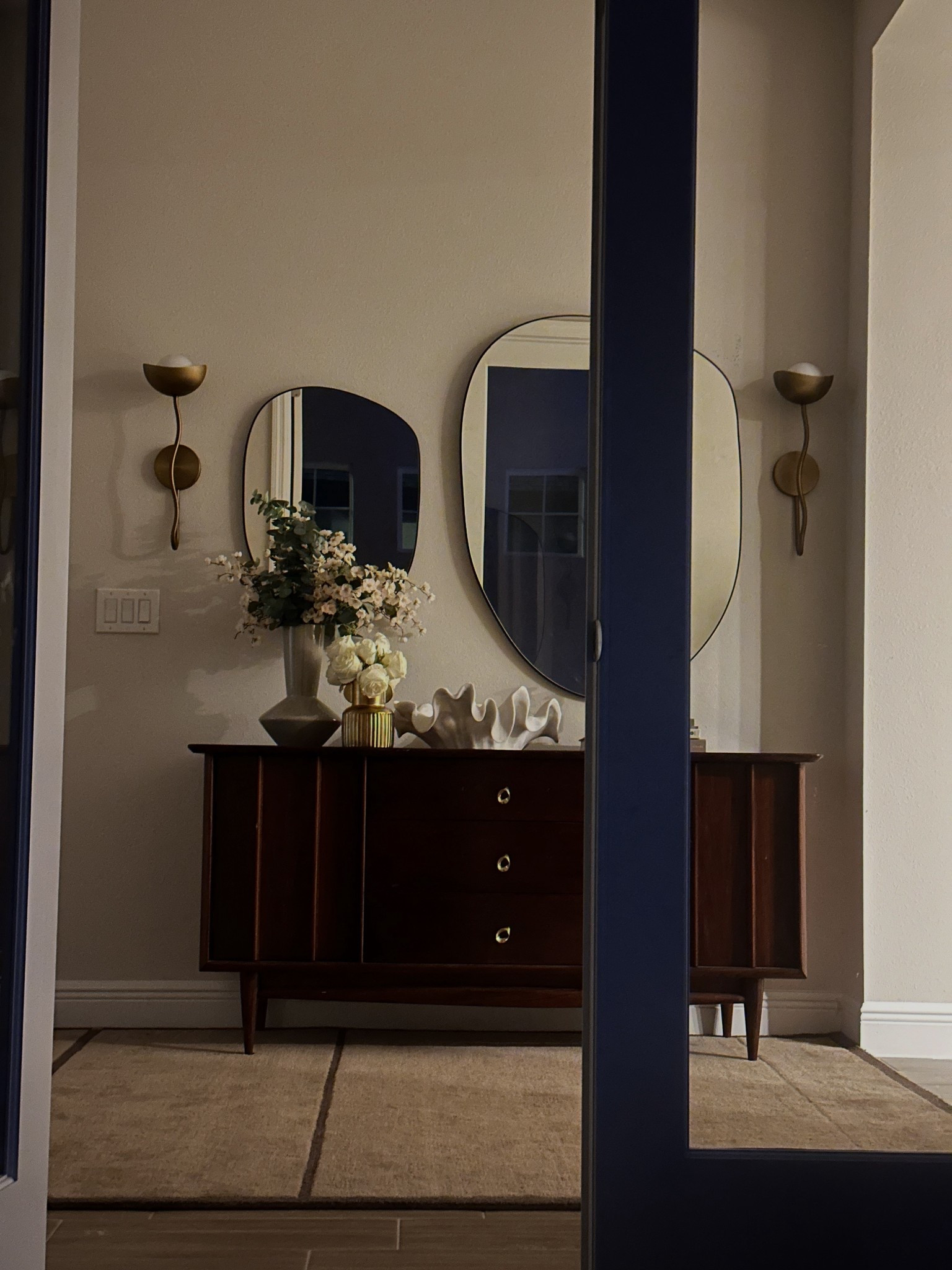 Make your entry look extra nicee

#LTKHome