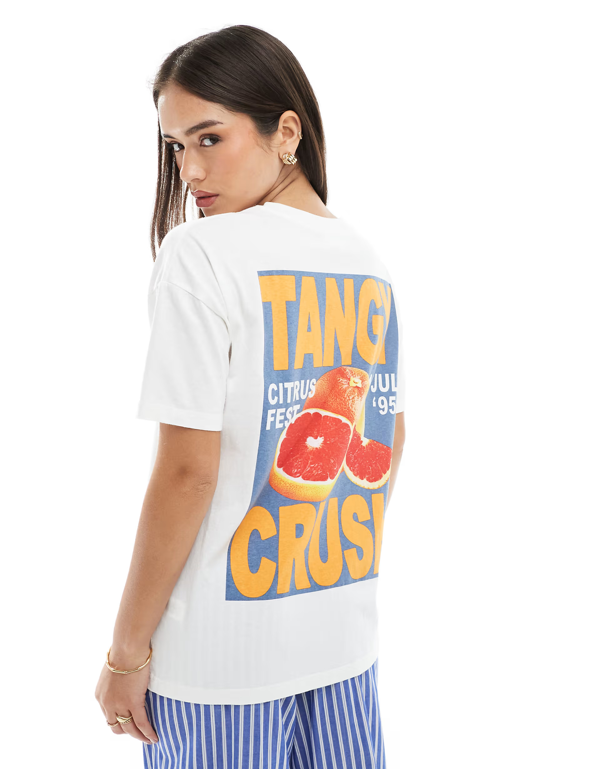 Pull&Bear fruit graphic oversized tee in white | ASOS (Global)