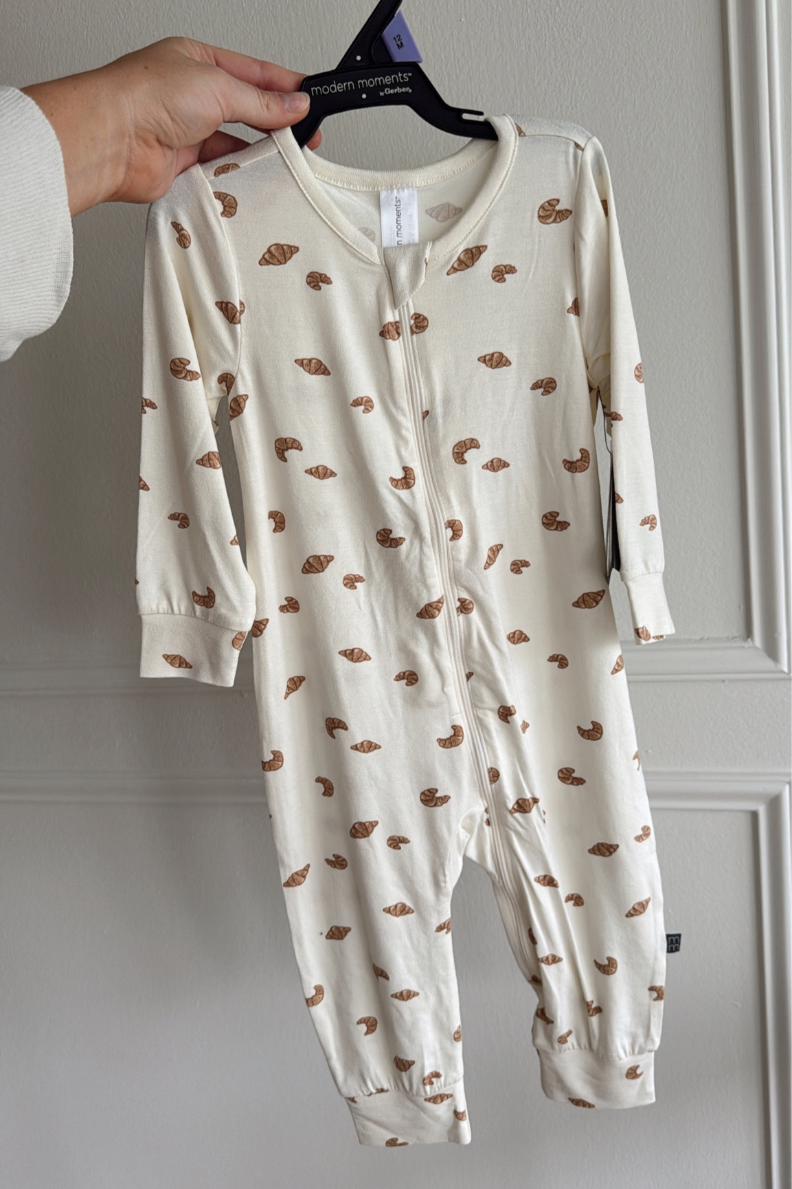 The cutest croissant onesie! Only $10

#LTKbaby #LTKfindsunder50 #LTKbump