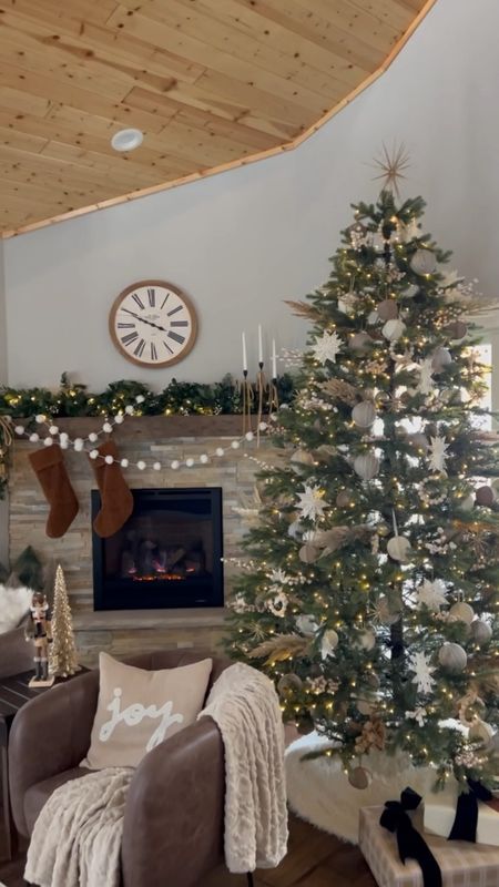 Psst…. Are you still looking for the perfect Christmas Tree this year? 🌲

Now is the ideal time to check out this 9’ Rushmore Fir Quick Shape Tree with Warm White LED Lights from @kingofchristmas 🎄Shop #kingofchristmas 

USE Code: sarahf15 for 15% off your entire Gigi Pip Hat order! 🤍


#LTKhome #LTKSeasonal #LTKHoliday