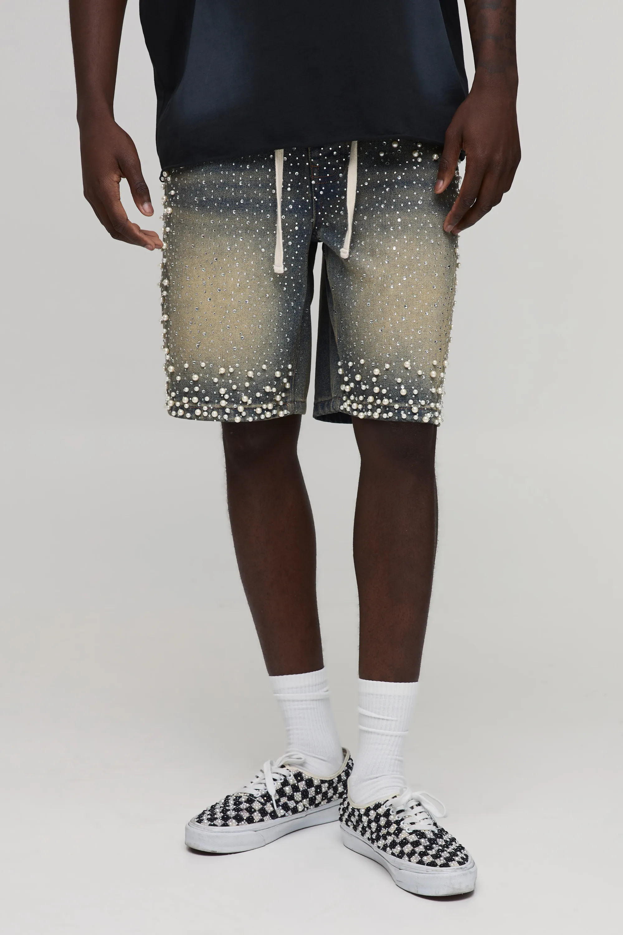 Antique Wash Relaxed Rhinestone Extended Drawcord Denim Shorts | BOOHOOMAN USA | boohooMAN (US & Canada)