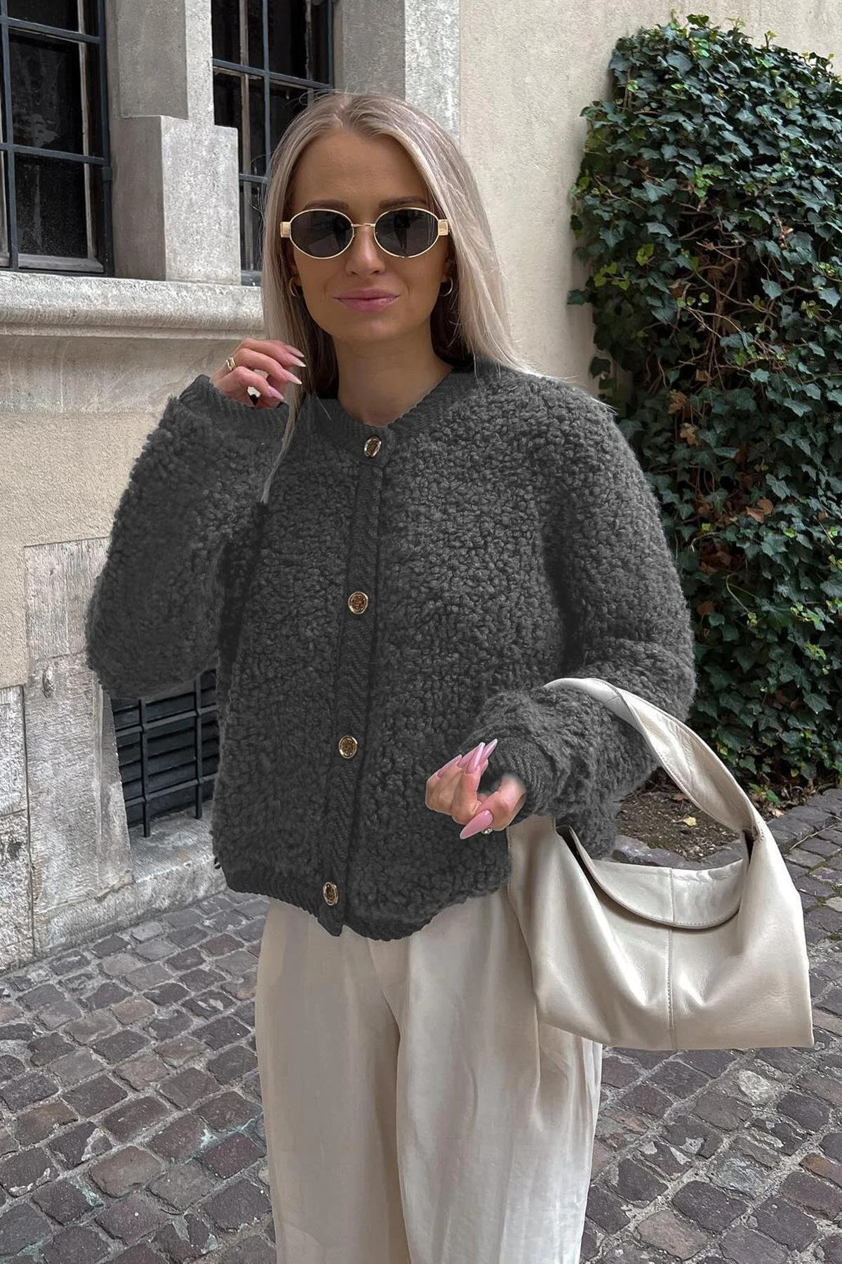 Anthrazitfarbener, geknöpfter Bouclé-Strick-Cardigan MG1949 | Trendyol DE