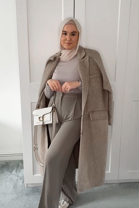 The BEST quality long sleeve turtleneck top! Check out my blog lotsoflovemariam.com for 3 ways I have styled fitted turtleneck tops modestly ! 🤍

Wide trousers, winter coat, loafers, long sleeve turtleneck top, fitted turtleneck outfit

#LTKSeasonal #LTKeurope #LTKstyletip