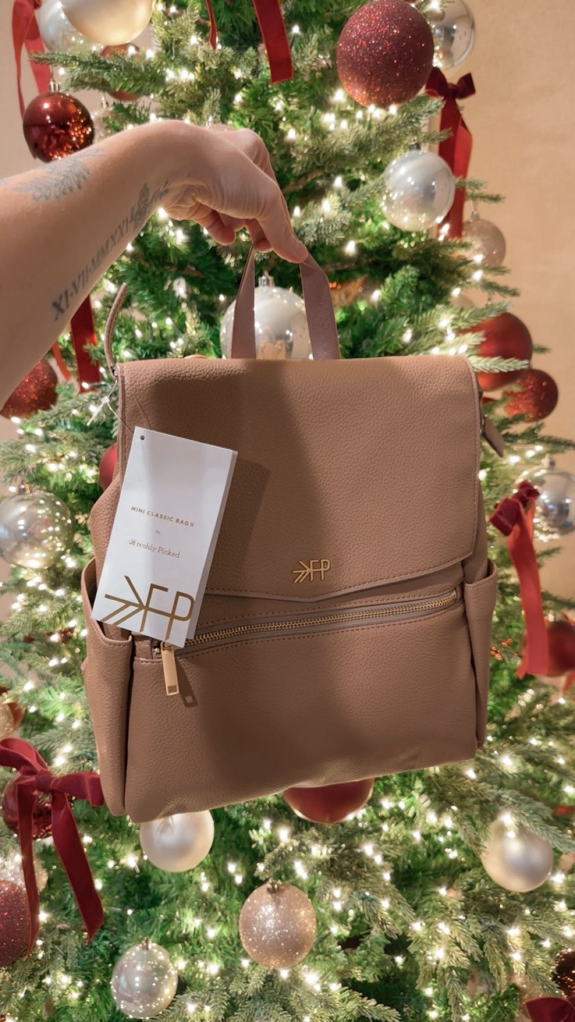 OBSESSED with this diaper bag✨

Color: Fig

#LTKSaleAlert #LTKmomlife #LTKBaby