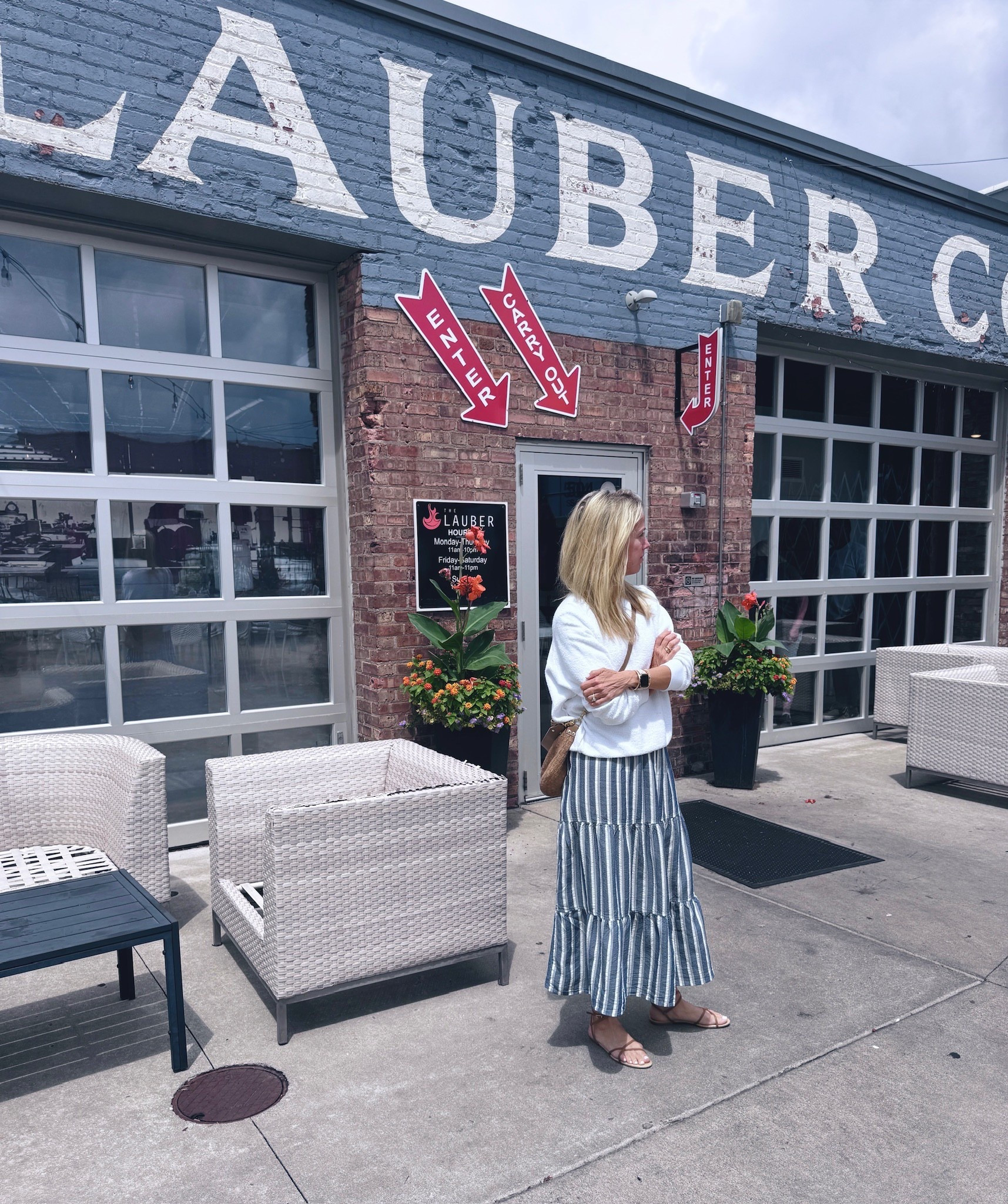OOTD in Chicago!

Gretchen is exploring Chicago and South Bend with her Mom- heading to old spots where they used to live. ❤️ This striped skirt and top plus comfortable sandals were perfect for driving and walking all day. 

#LTKTravel #LTKStyleTip #LTKOver40