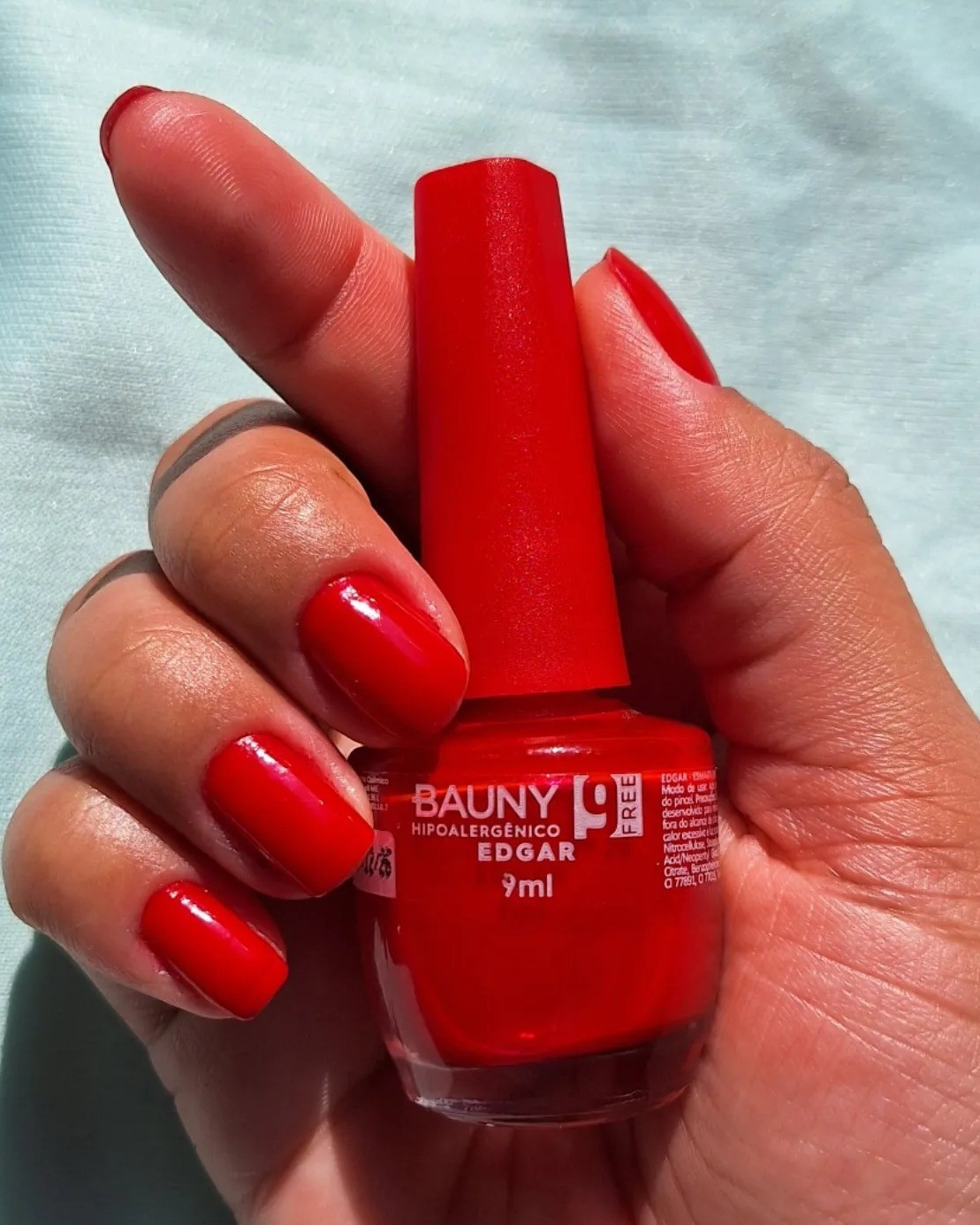 Esmalte Vermelho cor Edgar da Bauny Cosméticos!         Um vermelho, nem muito quente, nem muito frio.        Vai bem com todos os tipos de peles.      Esmalte livre de 9 componentes alergênicos (9FREE).         Seca rápido e tem fácil aplicação, 600 cerdas com Pincel Big Brush.       Produto HIPOALERGÊNICOCruelty Free, Sem Parabenos, Dermatologicamente TESTADO.         Cupom:✨️ FRANLIMEIRA ✨️

#LTKbrasil #LTKbeleza
